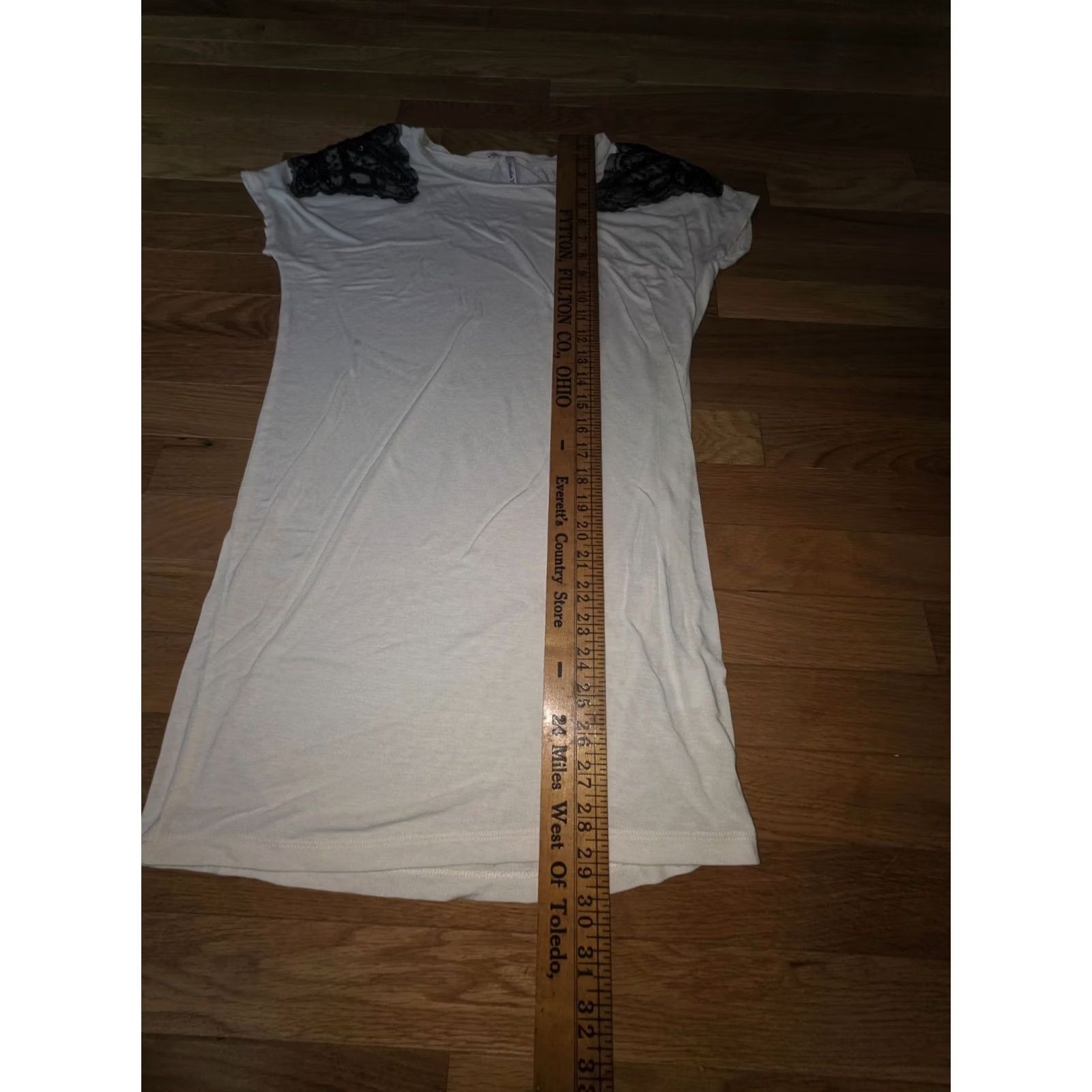 Vintage Studio Y Shirt Womens S White Rayon Cap Sleeve Crew Neck Lace Shoulders Lightweight Casual Summer Spring Size S / US 4 / IT 40 - 4 Thumbnail