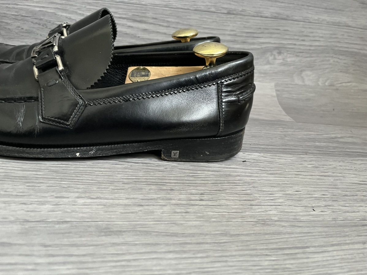 Louis Vuitton Louis Vuitton Major logo slip on leather loafers sz 10.5 Size US 11.5 / EU 44-45 - 5 Thumbnail