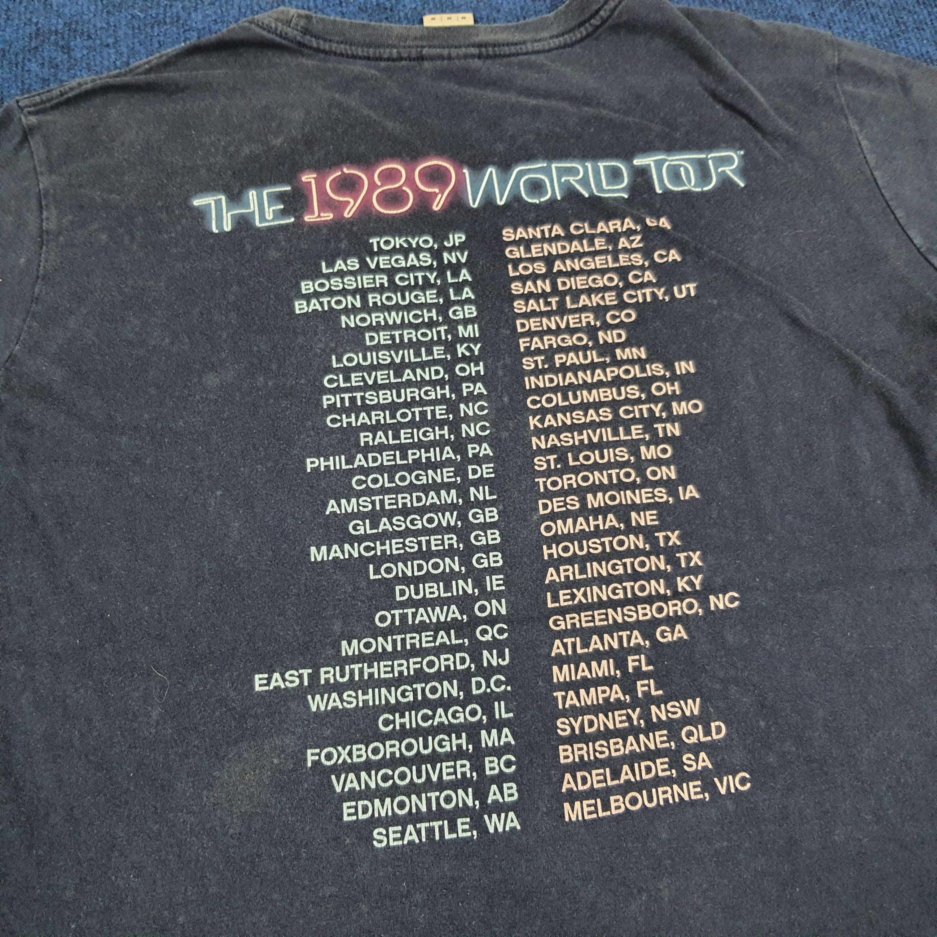 Band Tees × Vintage Vintage Taylor Swift The 1989 World Tour Tees Size US M / EU 48-50 / 2 - 4 Thumbnail