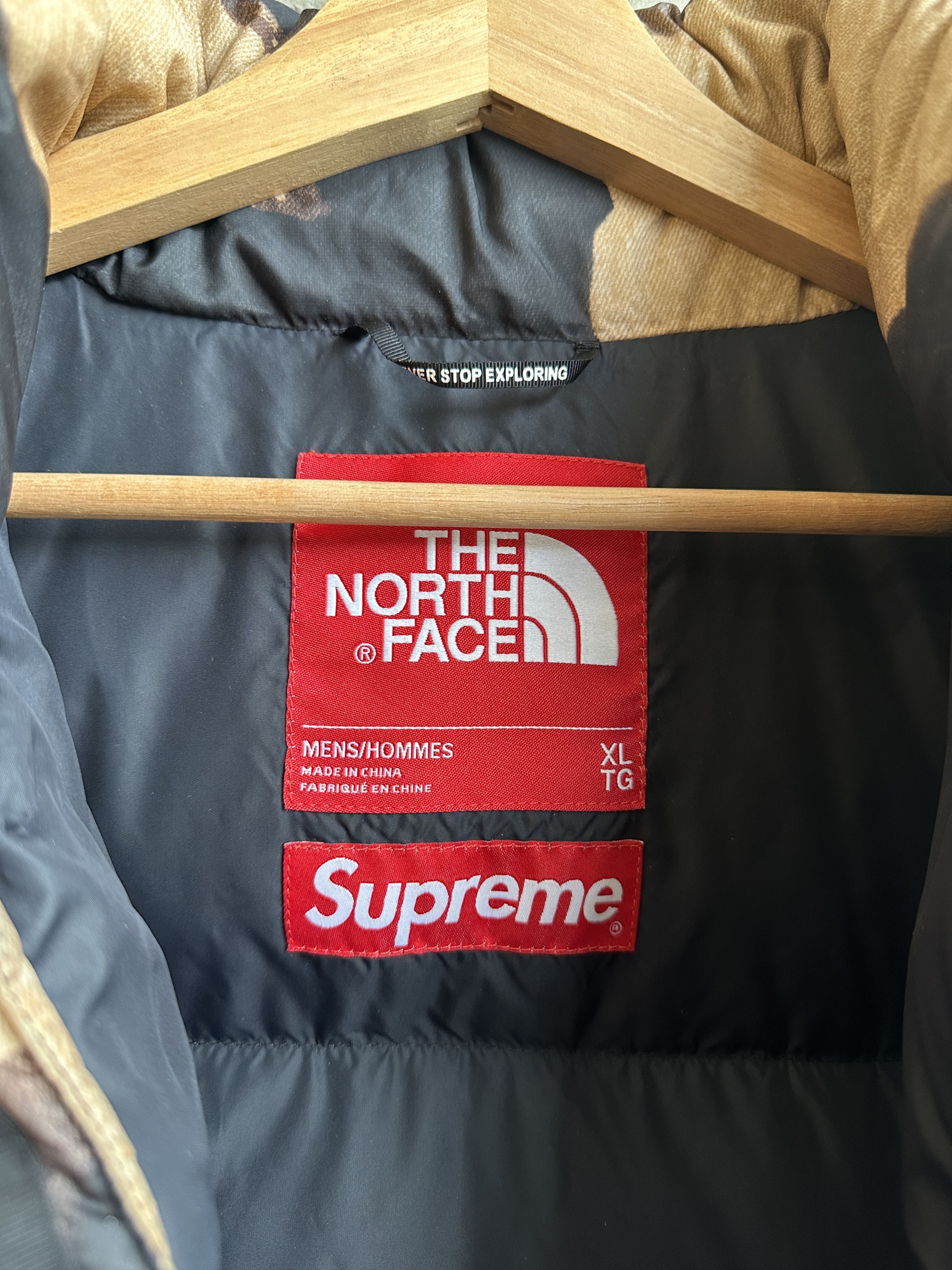 Supreme × The North Face Supreme x North Face Bleached Denim Puffer Jacket Size US XL / EU 56 / 4 - 5 Thumbnail