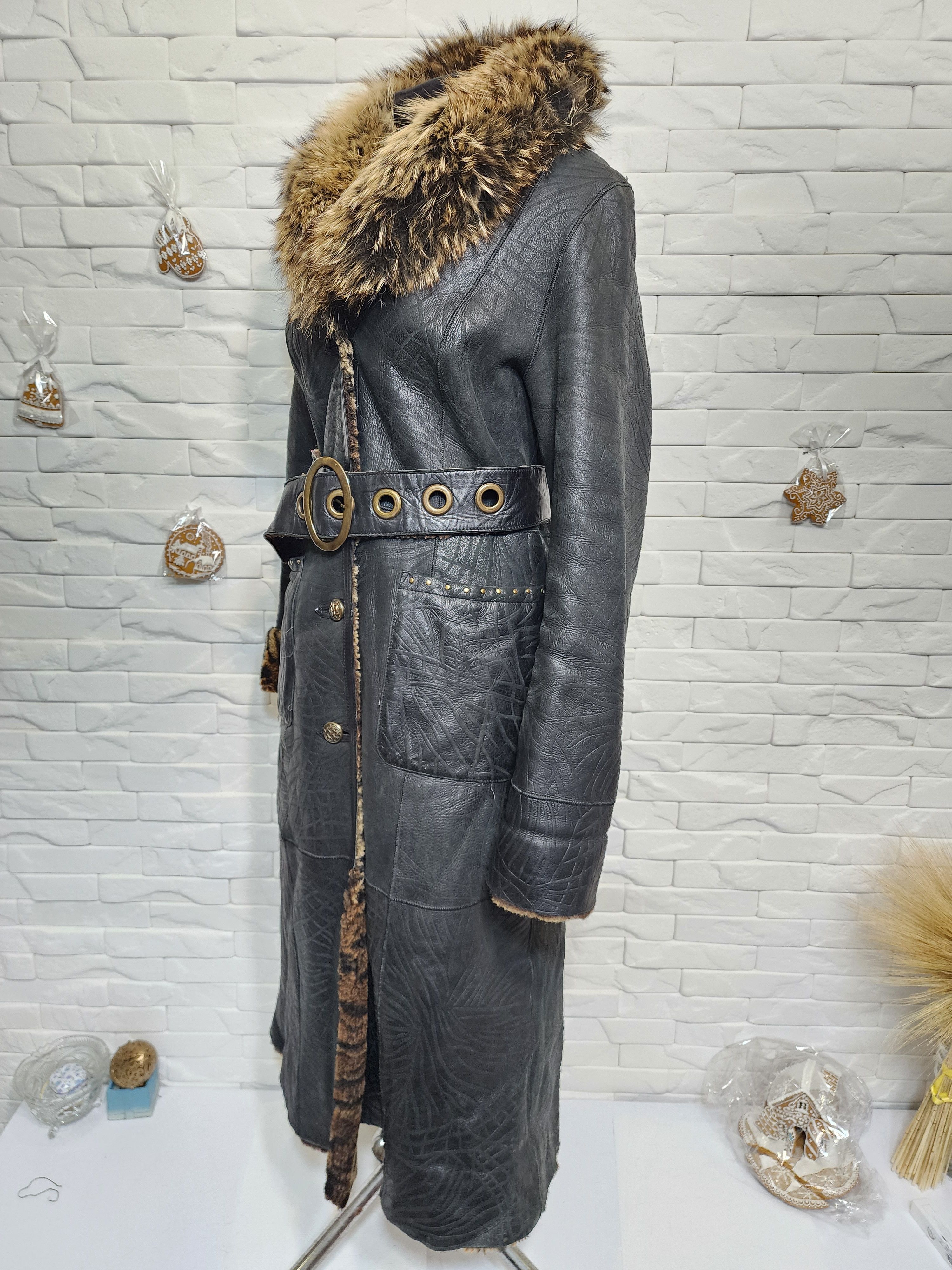 Furla Reversible Brown Sheepskin Coat: Genuine Fur, Button Closure Size M / US 6-8 / IT 42-44 - 7 Thumbnail