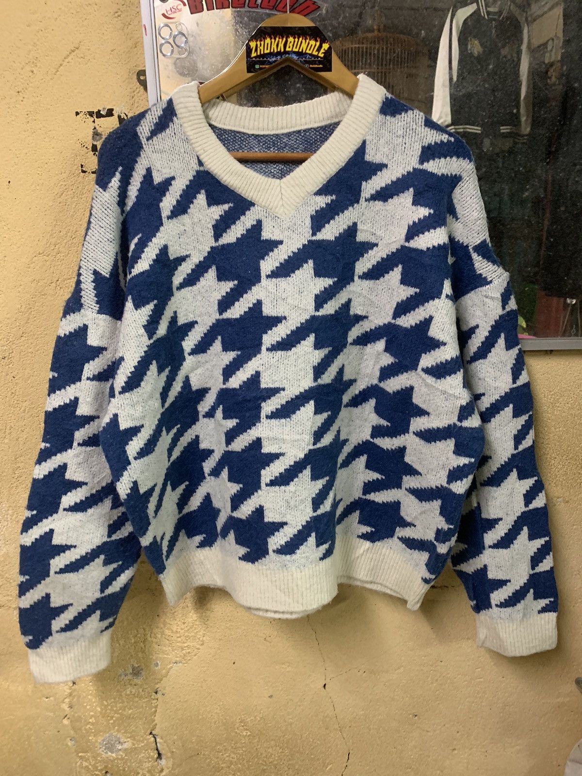 Japanese Brand × Vintage Vintage Blue White Knitwear Sweatshirt Nice Colour Size US XL / EU 56 / 4 - 1 Thumbnail
