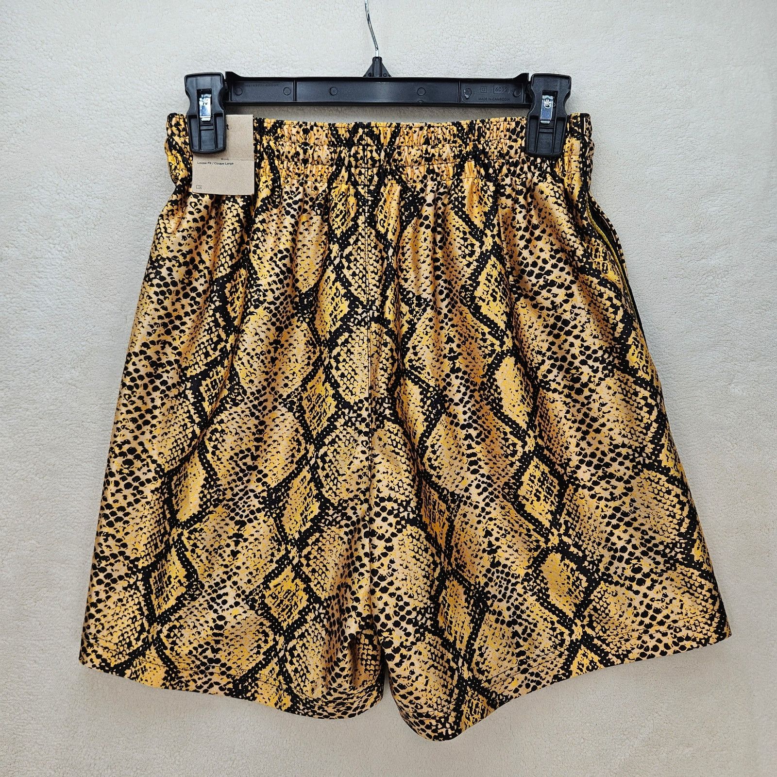 Nike NIKE WOMEN'S XS REBEL FLY BASKETBALL SHORTS GOLD DH7348 Size 25" / US 0 / IT 36 - 7 Thumbnail