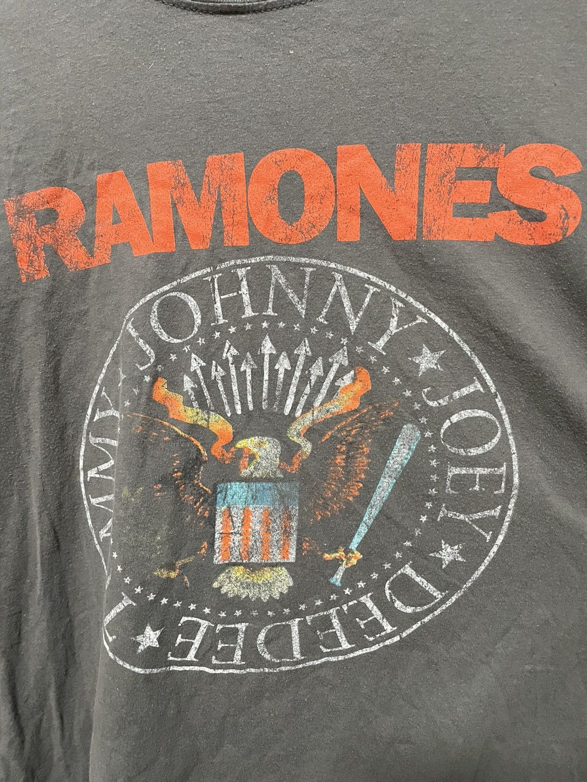 Band Tees 00s Ramones Big Logo Band Tee Vintage T Shirt Streetwear Size US L / EU 52-54 / 3 - 3 Thumbnail