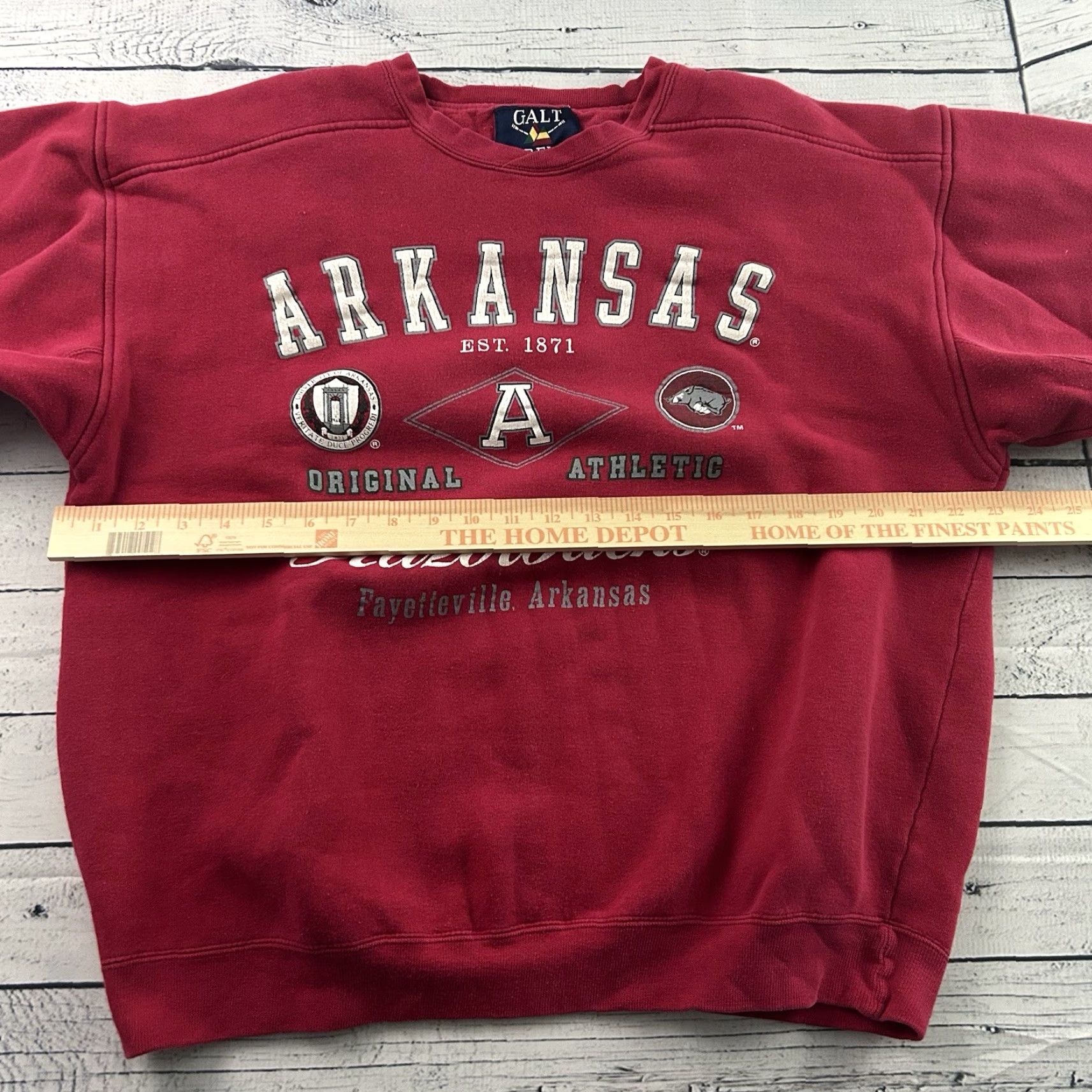 Vintage VINTAGE GALT Sweatshirt Mens L Red Arkansas Razorbacks Pullover Crew Size US L / EU 52-54 / 3 - 4 Thumbnail