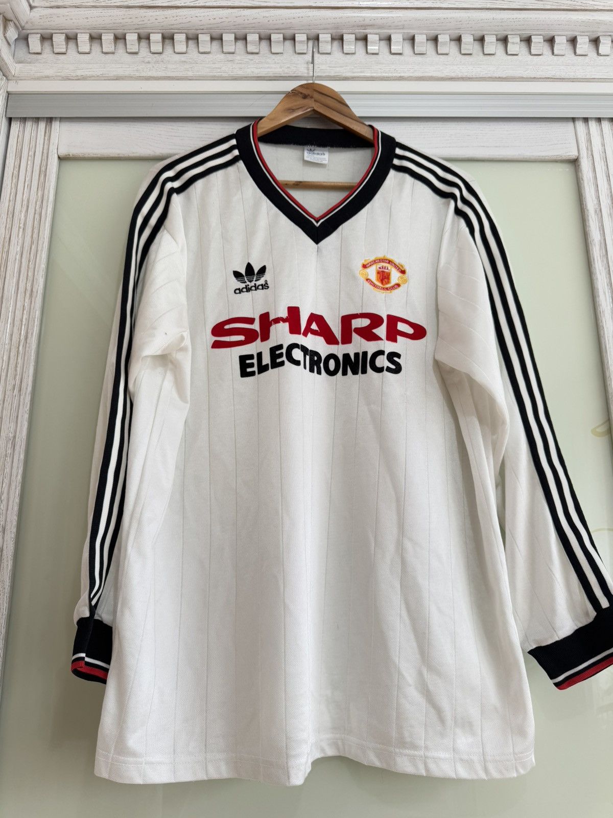 Adidas Very Rare Manchester United 1982-1984 Away Soccer Jersey Kit Size US L / EU 52-54 / 3 - 7 Thumbnail