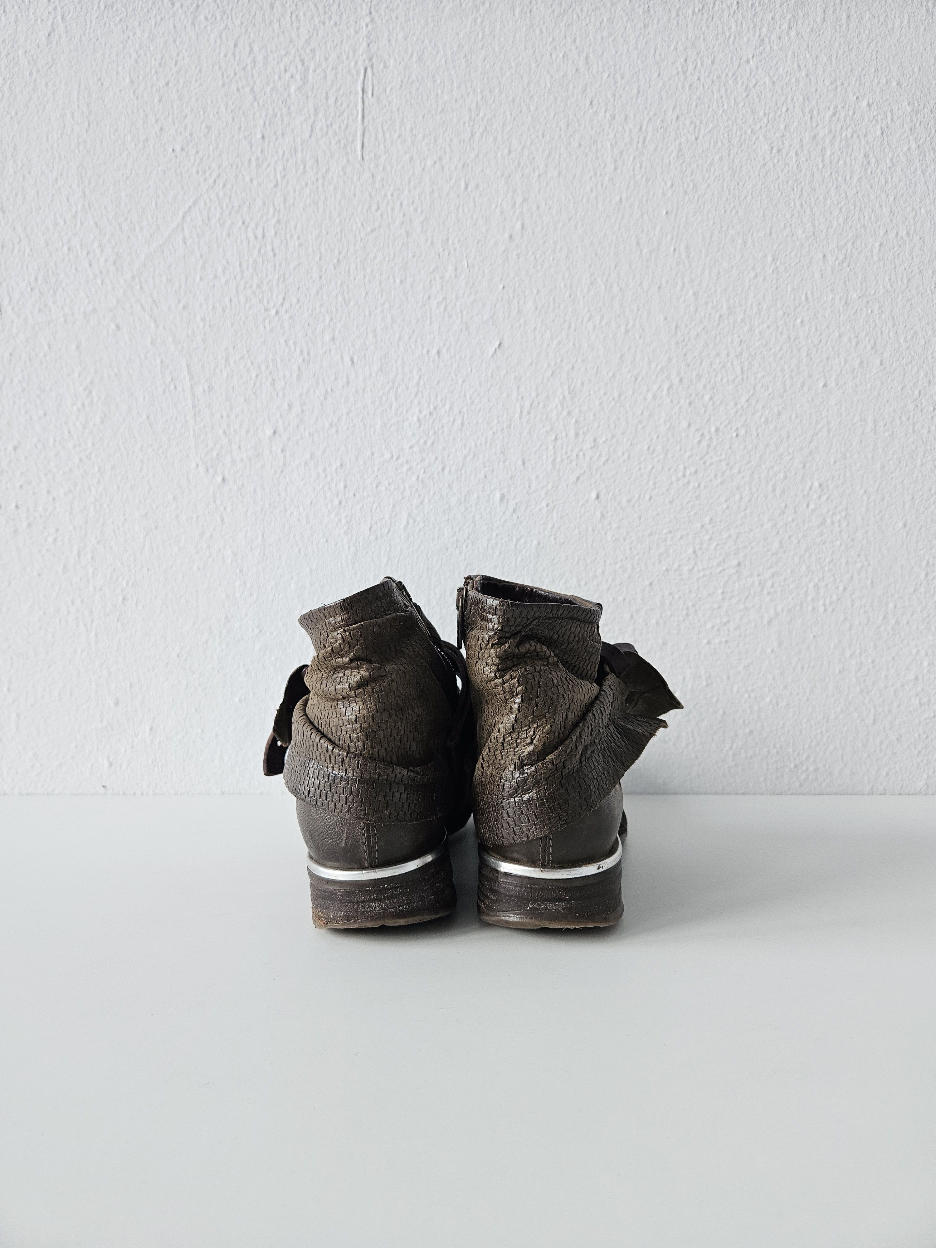 A.S.98 Archive AS98 olive leather bondage side zip ankle boots Size US 10 / IT 40 - 7 Thumbnail