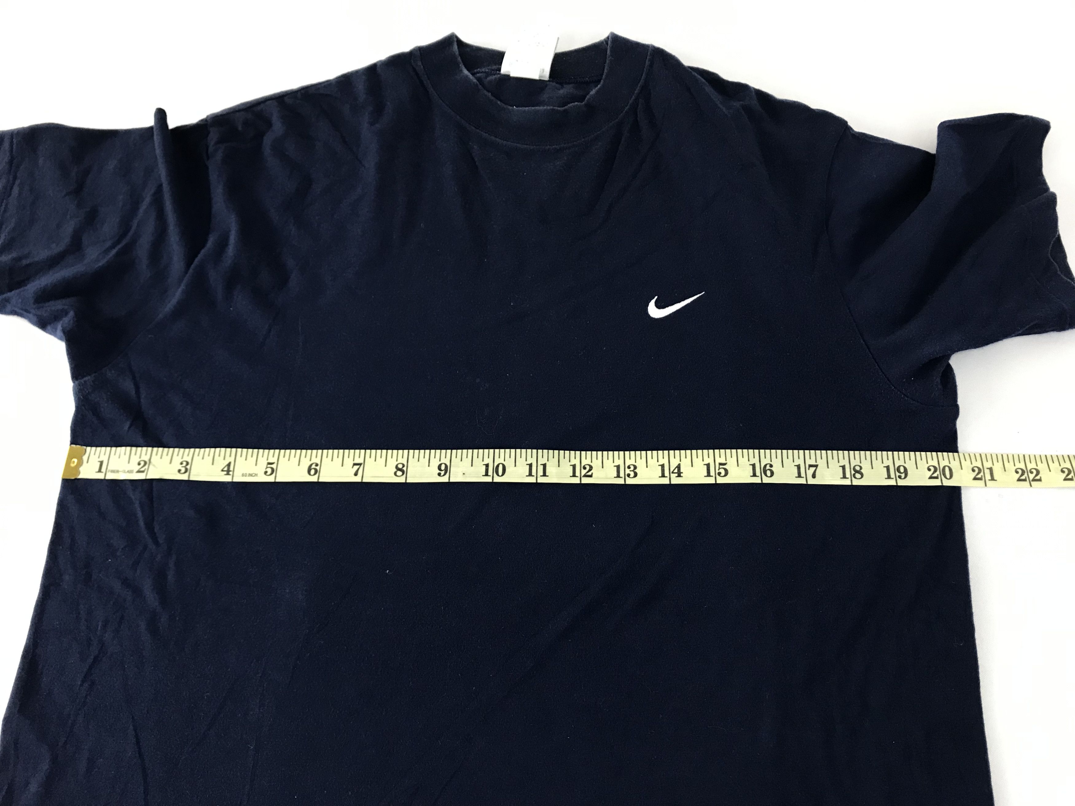 Nike Vintage Nike Minimalist Swoosh Logo Tee Size US M / EU 48-50 / 2 - 8 Thumbnail