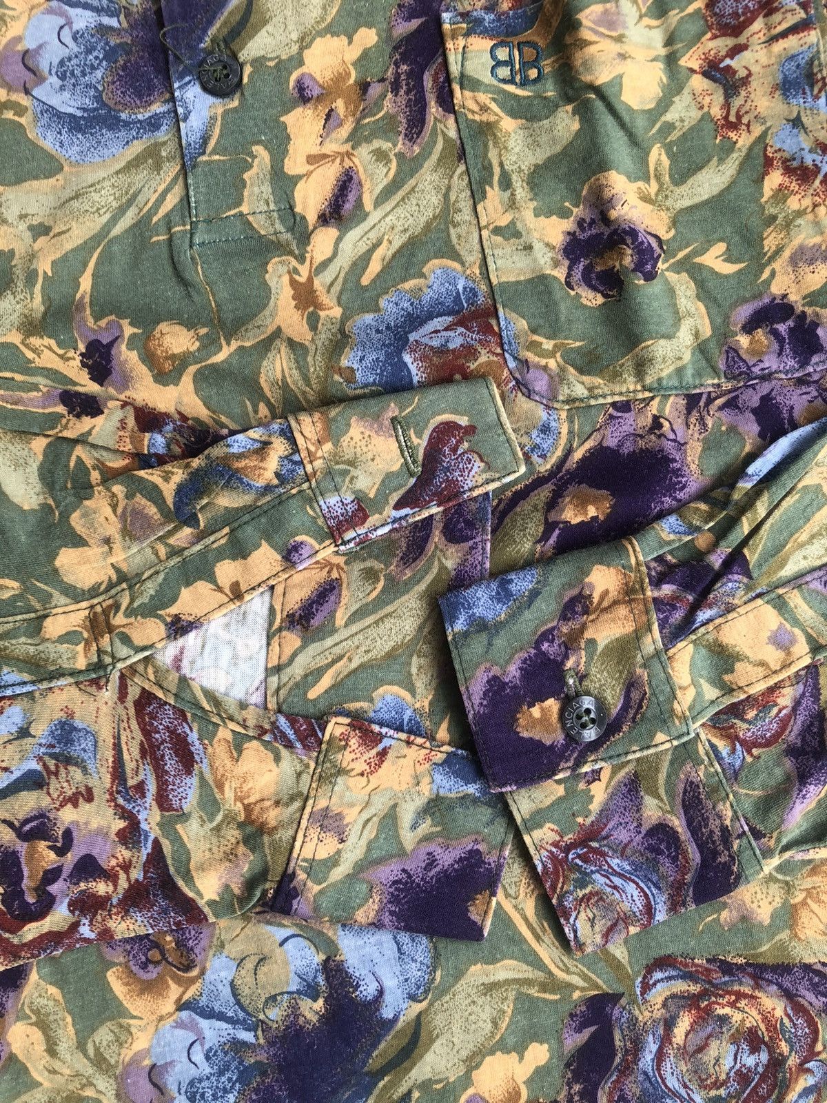 Balenciaga Balenciaga Floral Pattern Shirt Beautiful Detail Size US L / EU 52-54 / 3 - 13 Thumbnail