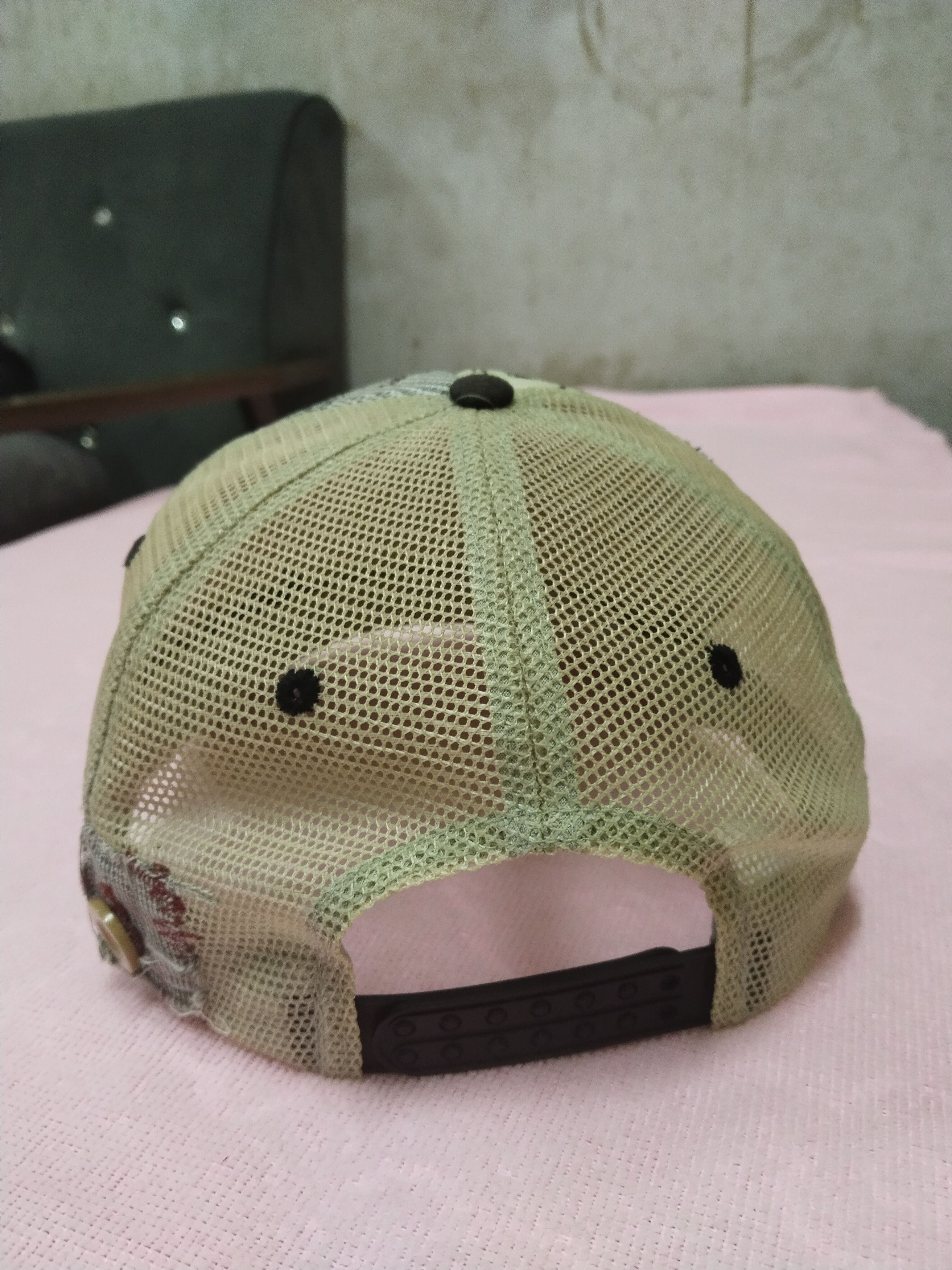 Japanese Brand VINTAGE BILLABONG SKULL PATTERN TRUE RELIGION TRUCKER HAT Size ONE SIZE - 5 Thumbnail