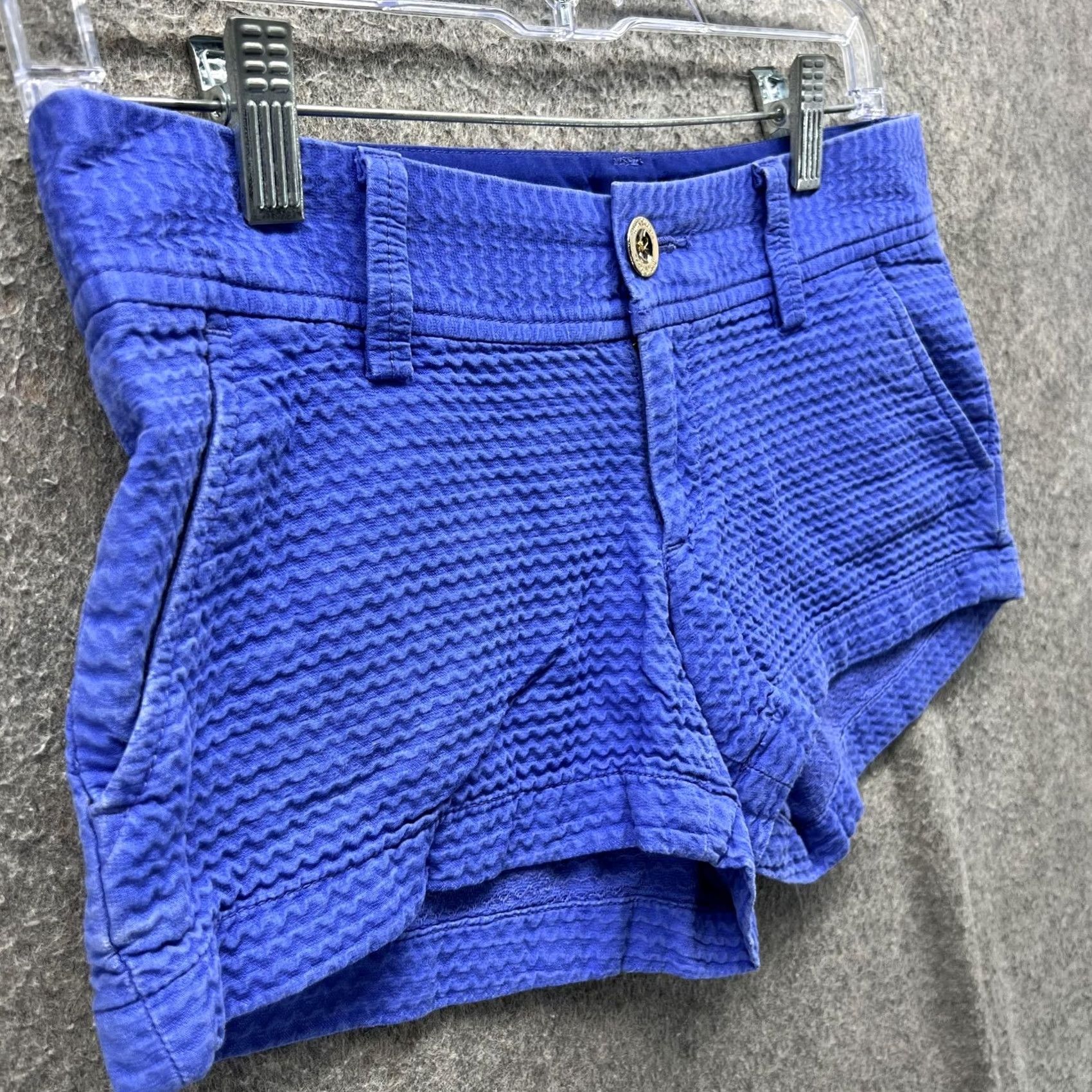 Lilly Pulitzer VINTAGE Lilly Pulitzer Shorts Womens 0 Blue Walsh Short Textured Cotton Seersucker Shirt? Size 25" / US 0 / IT 36 - 6 Thumbnail