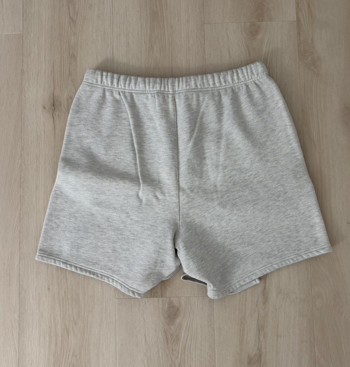 Essentials Fear of God Essentials SS22 Sweatshort Light Oatmeal Size US 34 / EU 50 - 8 Thumbnail