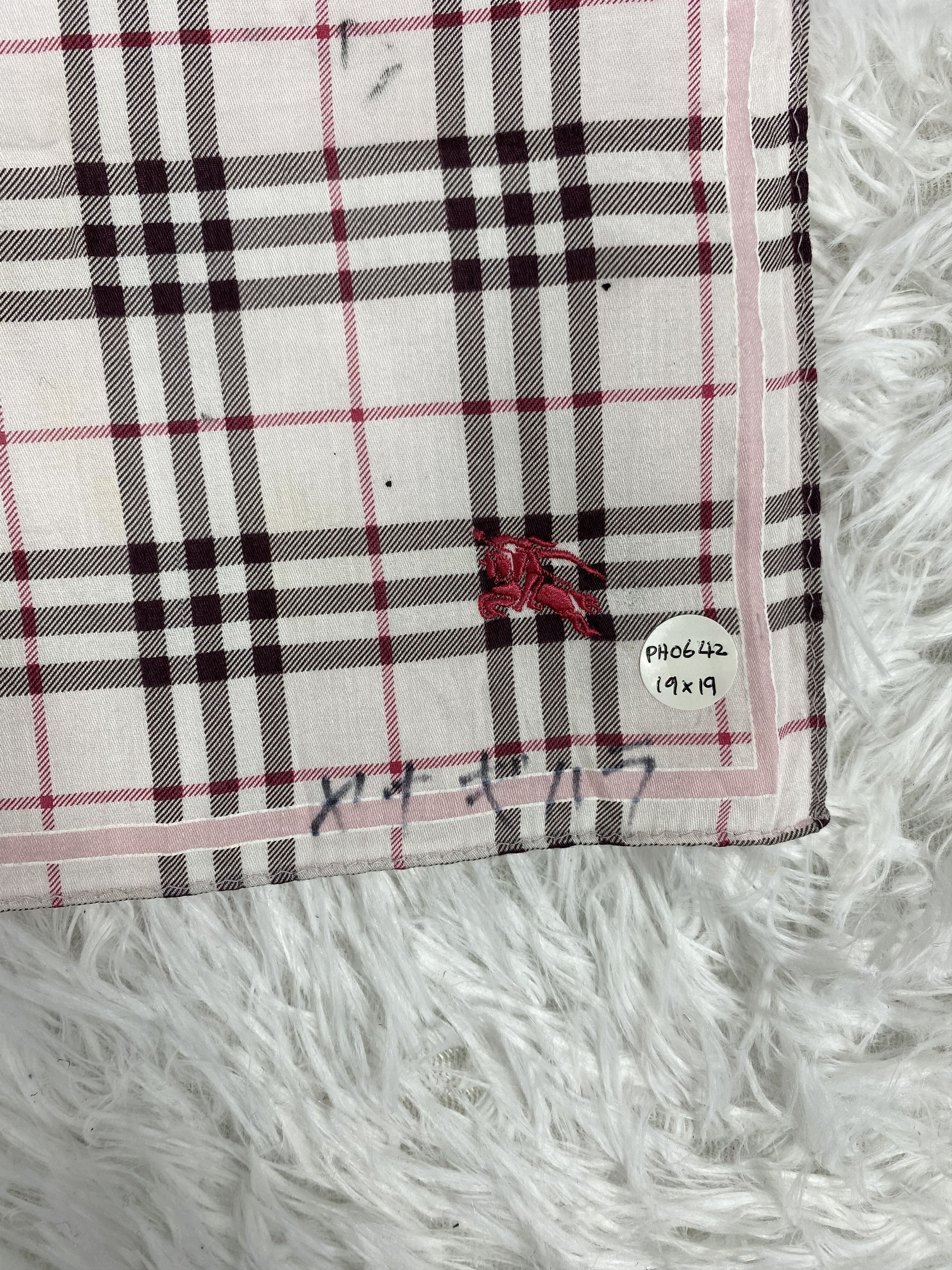 Burberry Vintage Burberry Handkerchief Neckerchief PH0642 Size ONE SIZE - 4 Thumbnail