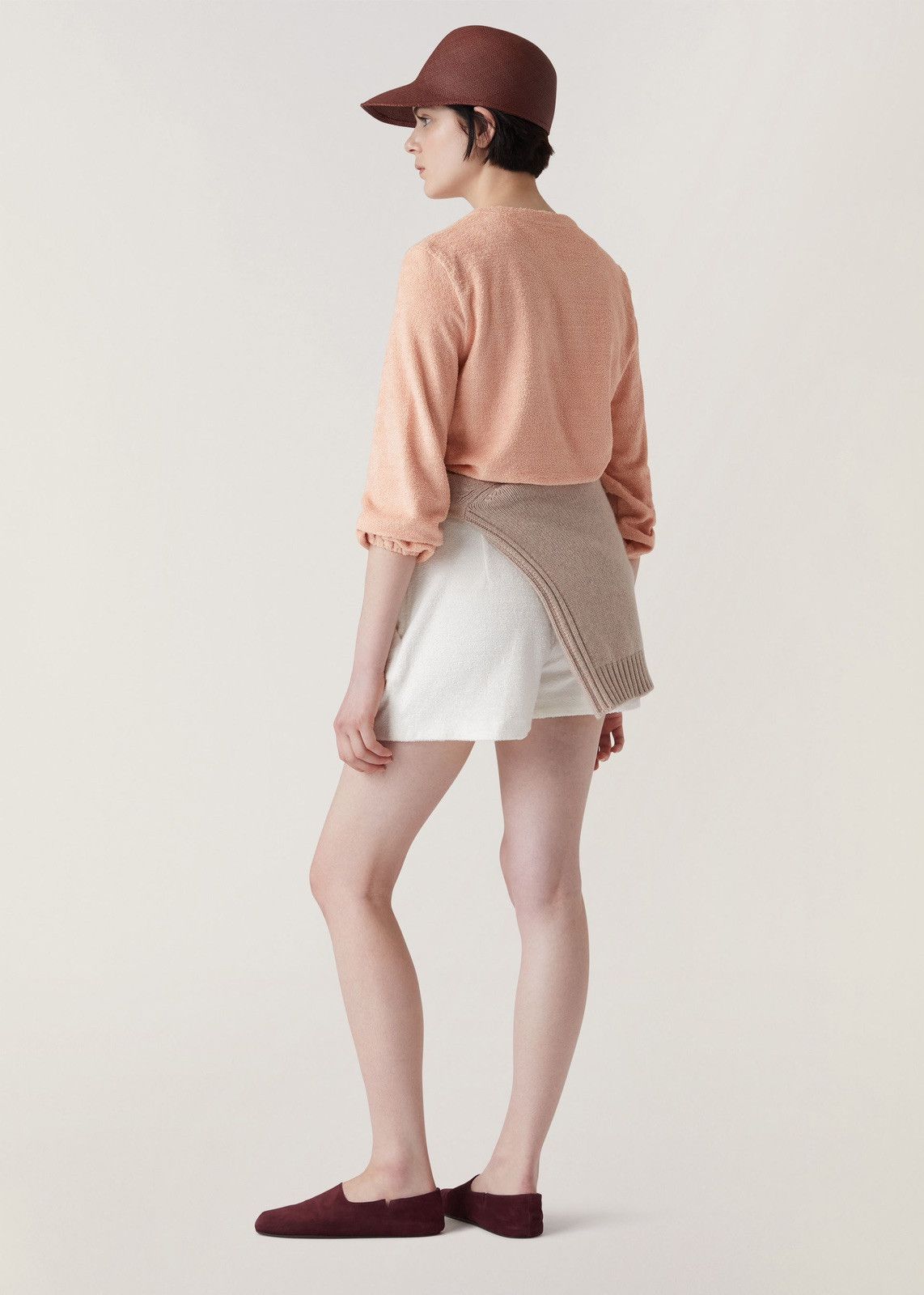 o1srvl11e0424 Sweater in Brown