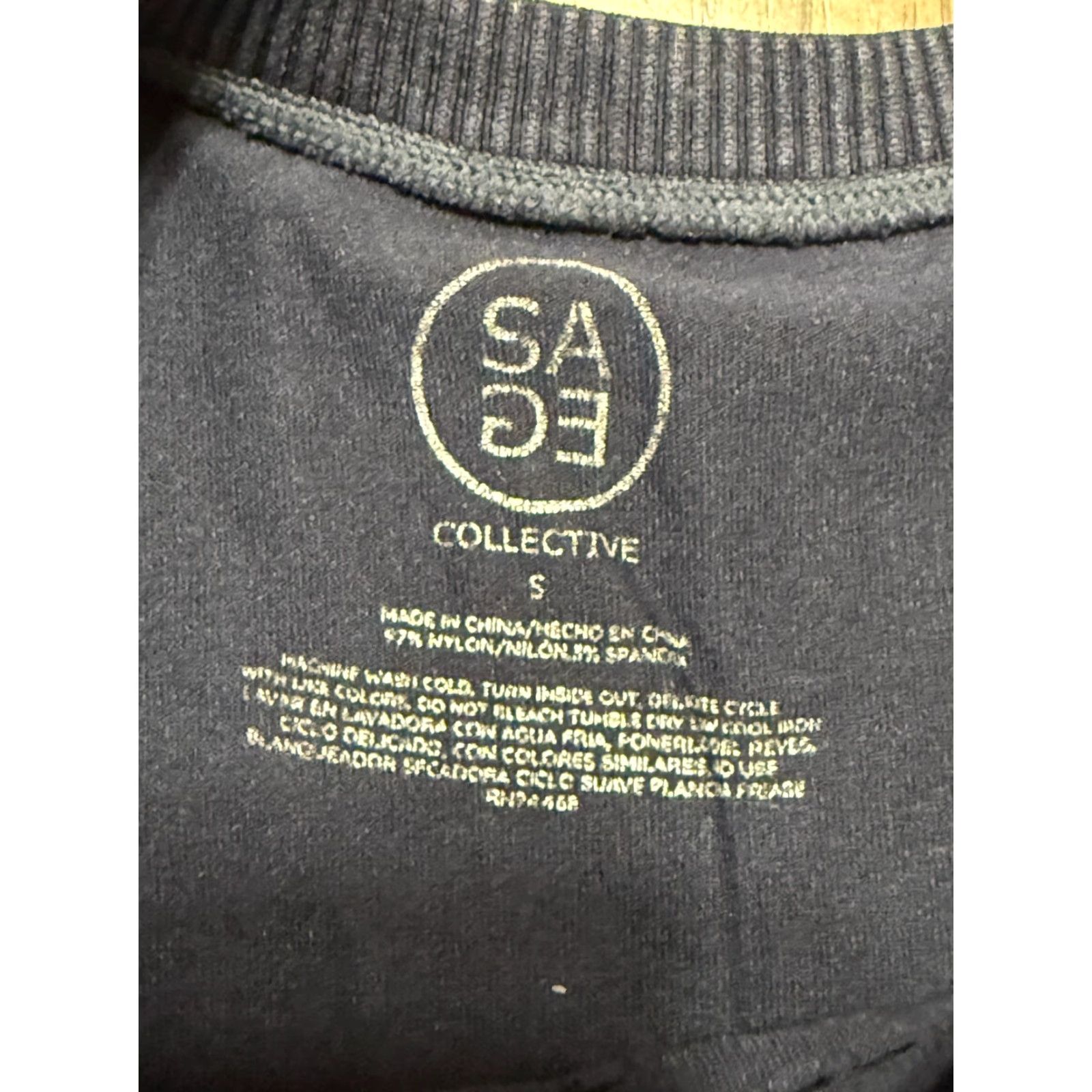 Vintage SAGE Tank Top Women's Small Blue Athletic Seamless Tank Top - Regular Fit, Casual Wear, Pullover, Machine Washable, Basic Style, - Womens Size S / US 4 / IT 40 - 6 Thumbnail