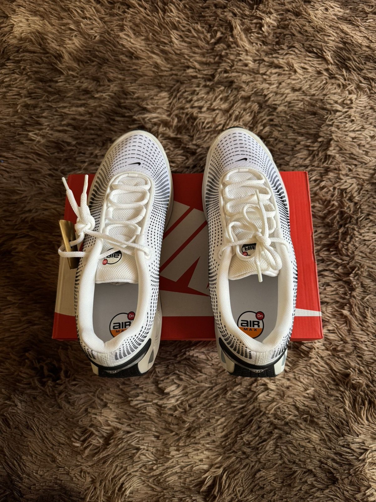 Nike Air Max DN Size US 11 / EU 44 - 5 Thumbnail