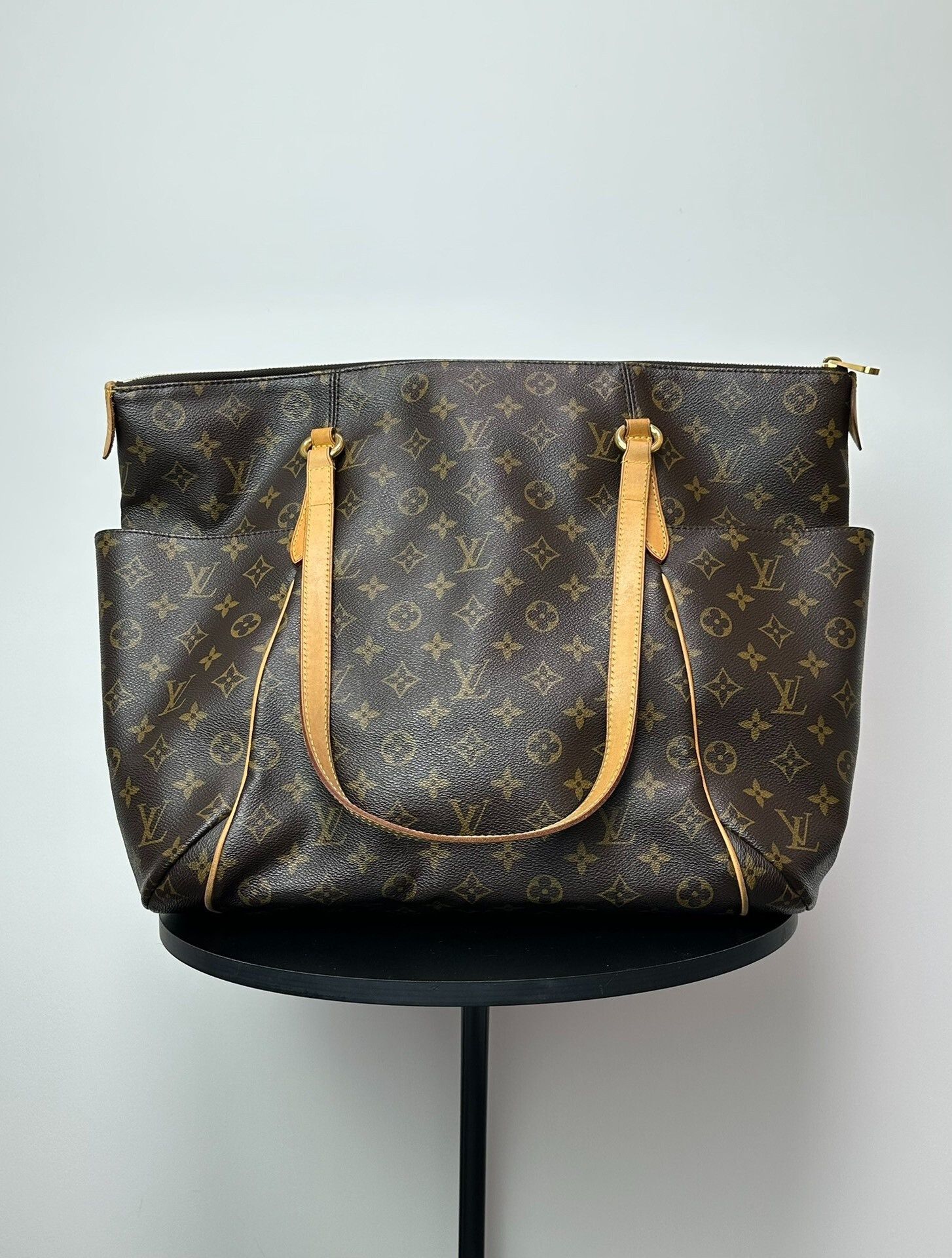 Louis Vuitton Louis Vuitton Monogram Totally Tote Size US S / EU 44-46 / 1 - 1 Thumbnail