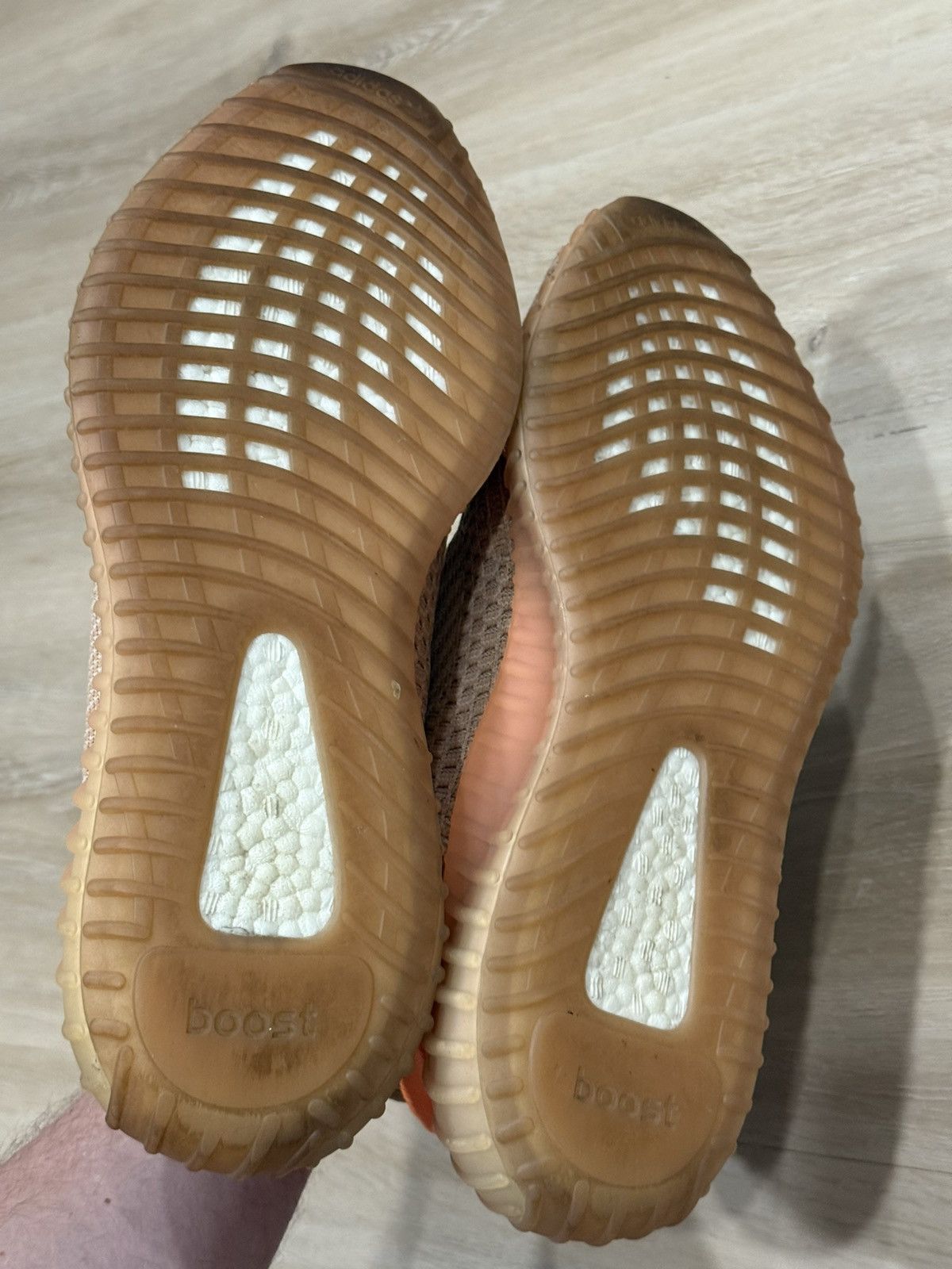 Adidas Yeezy 350 v2 Clay Size US 13 / EU 46 - 16 Thumbnail