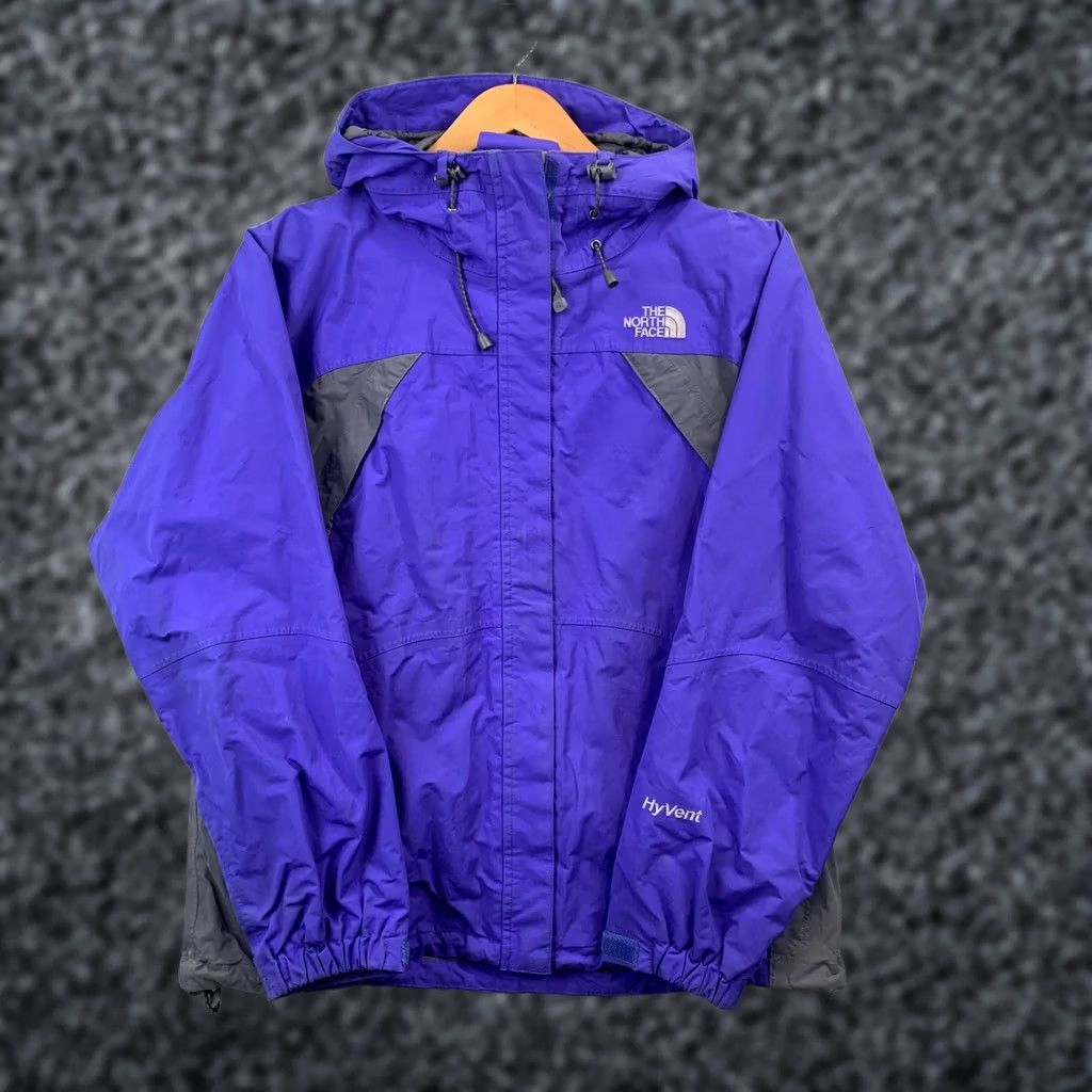 The North Face The North Face HyVent Jacket Womens Large Purple Hooded Rain Coat Waterproof Size L / US 10 / IT 46 - 1 Thumbnail
