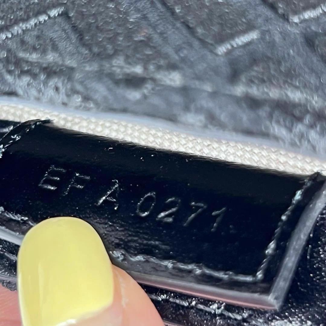 Givenchy Product Name: Givenchy Scissors Bag Brand Size ONE SIZE - 4 Thumbnail