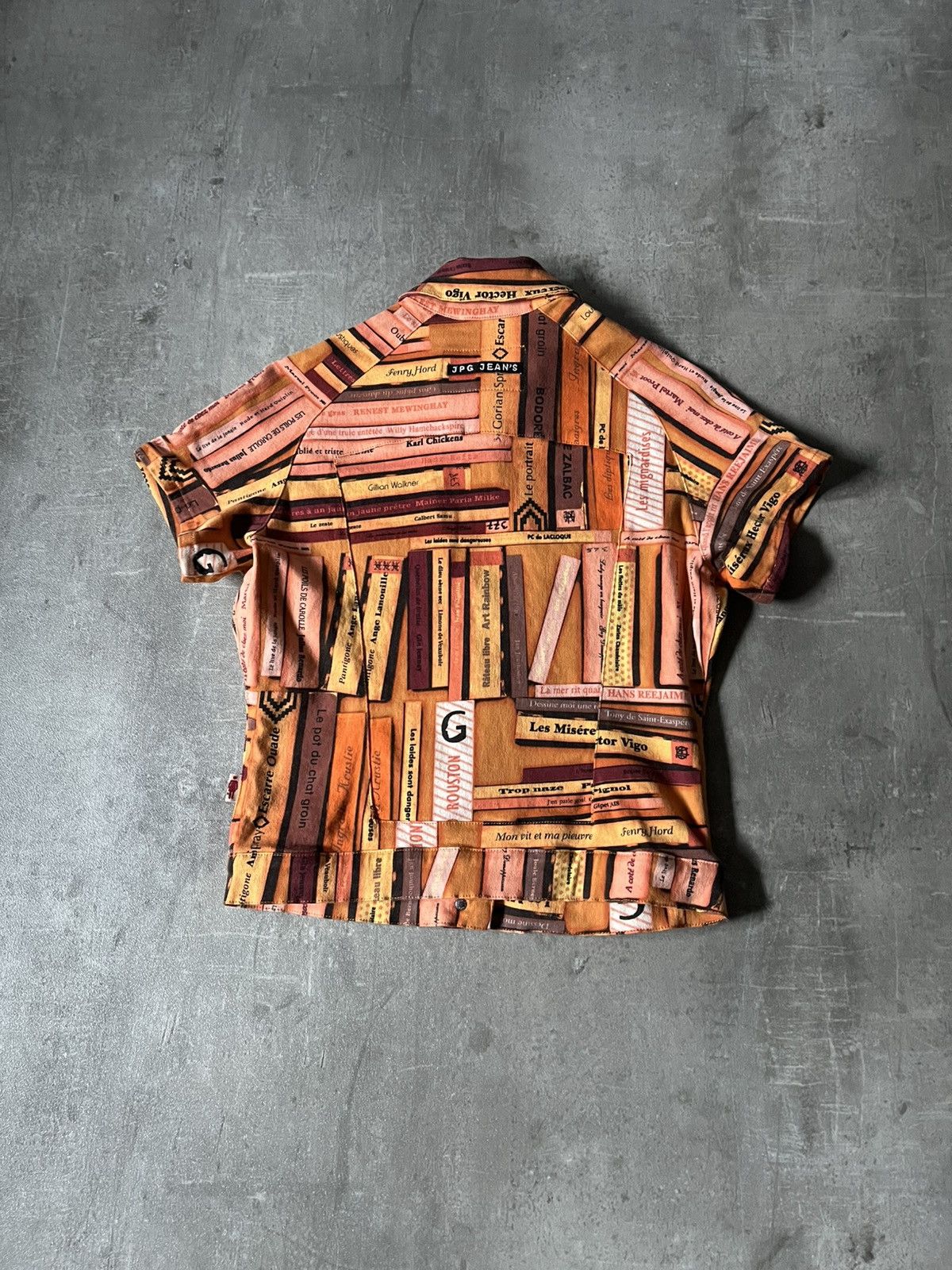 Jean Paul Gaultier Jean Paul Gaultier Bookshelf all over print button up Size US S / EU 44-46 / 1 - 7 Thumbnail
