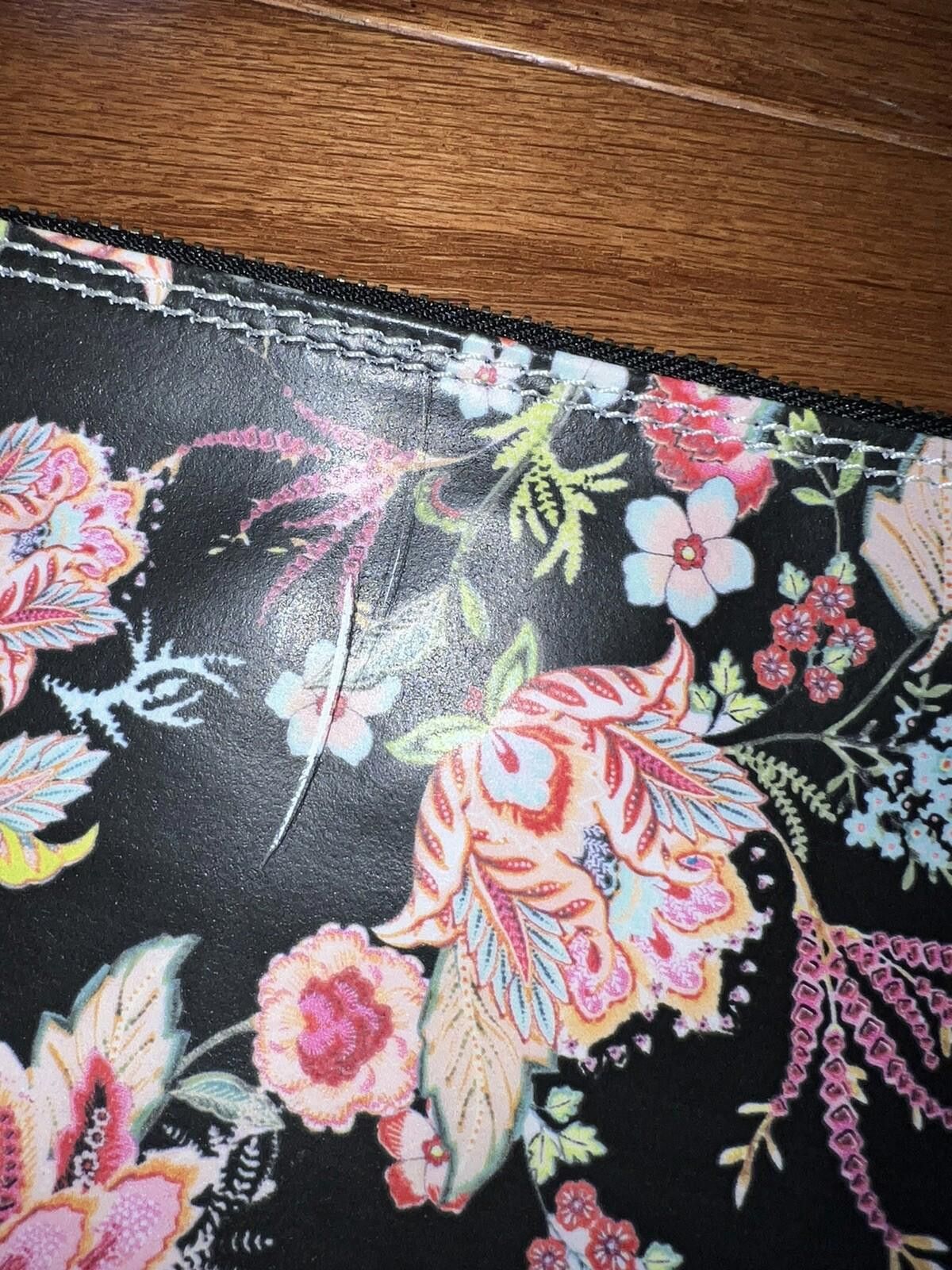 Johnny Was New Johnny Was Clutch Purse Makeup Bag Travel Pouch Size ONE SIZE - 5 Thumbnail
