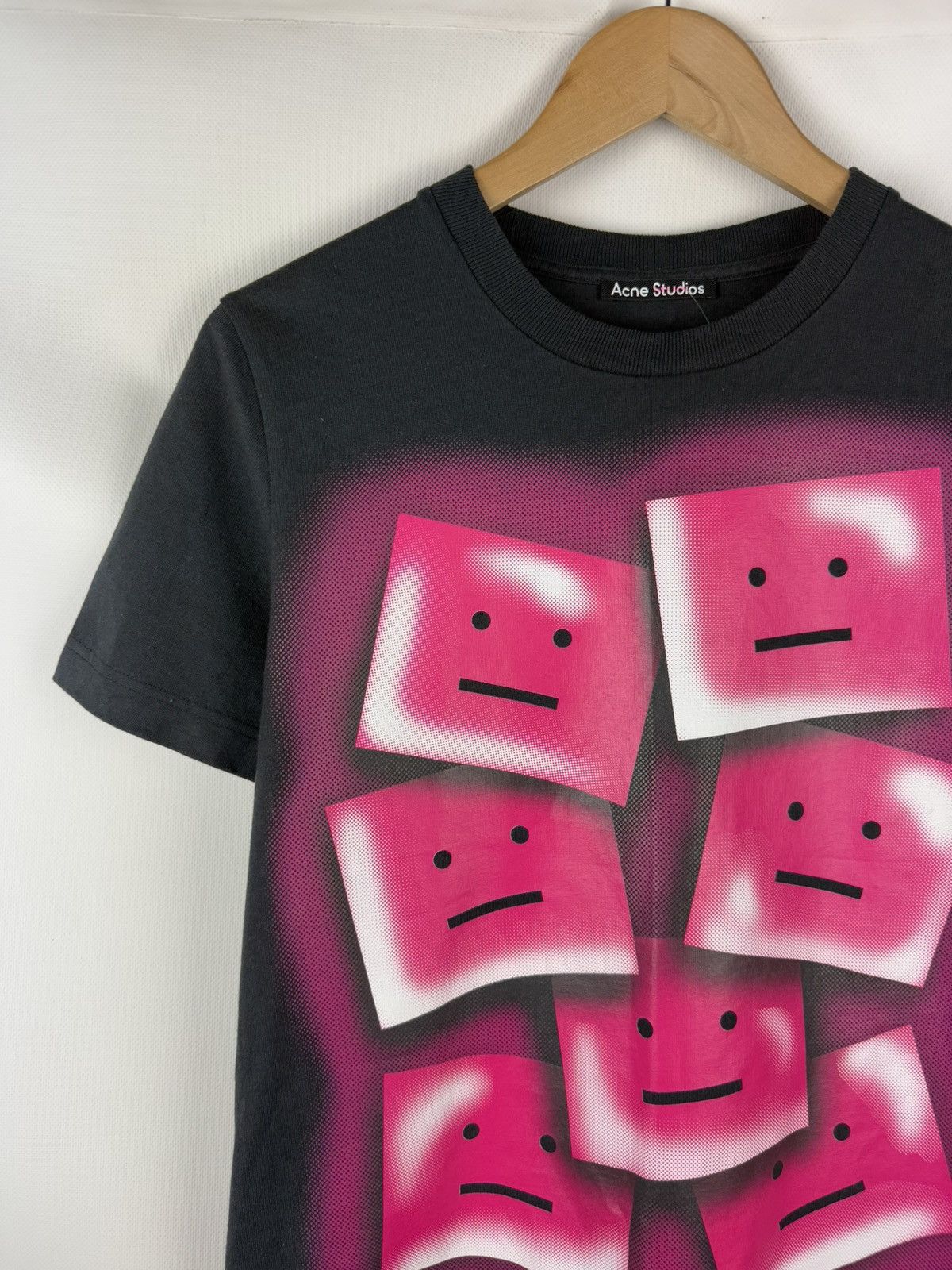 Acne Studios Acne Studios Patch Face Multilogo Men’s Short Sleeve T Shirt Size US S / EU 44-46 / 1 - 4 Thumbnail