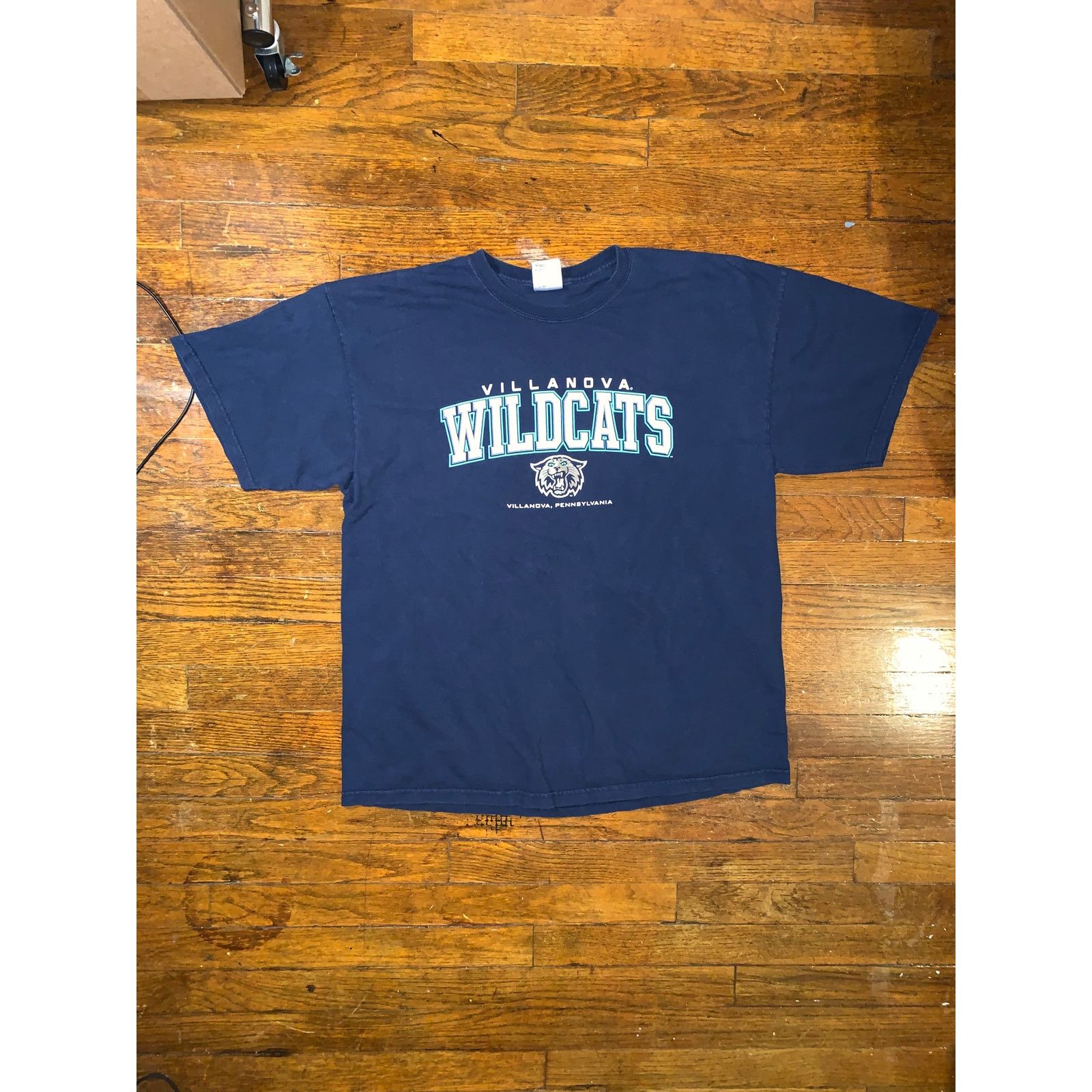 NCAA × Other × Vintage Vintage Villanova Wildcats NCAA Graphic T Shirt XL Navy OVB Size US XL / EU 56 / 4 - 2 Thumbnail