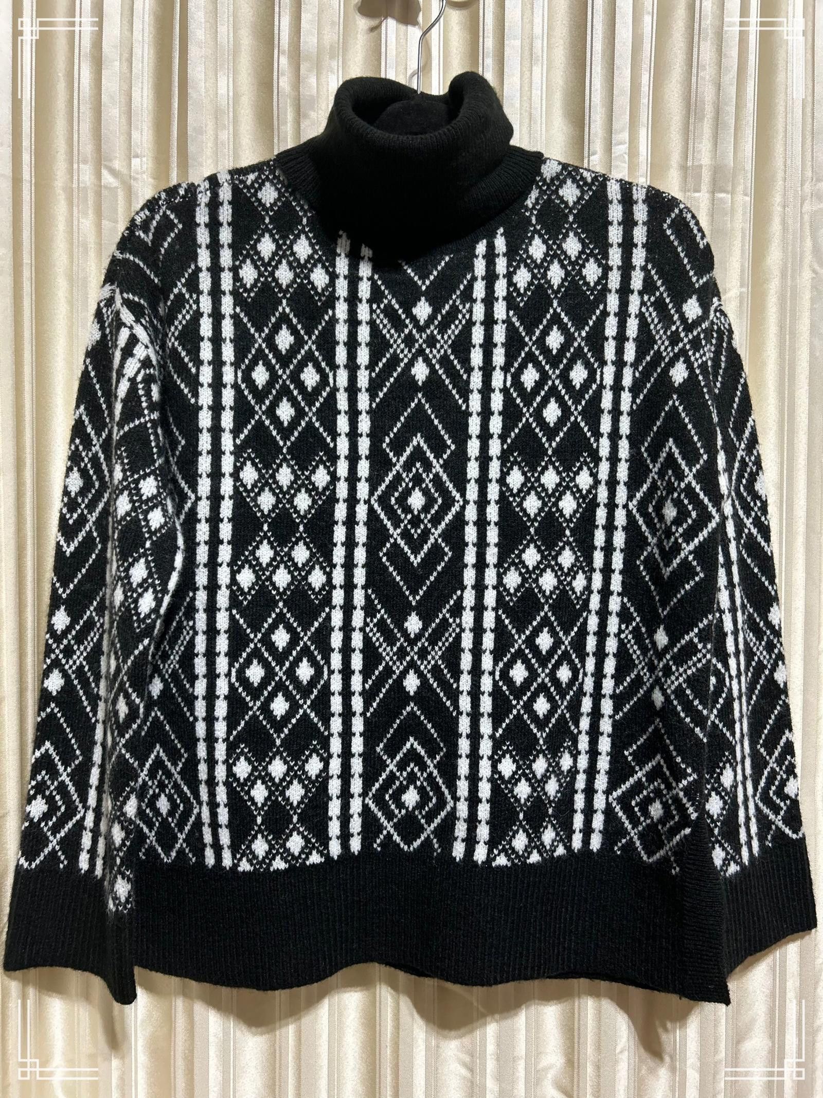 Designer LOFT Black & White Turtleneck Sweater - Size S Size S / US 4 / IT 40 - 1 Thumbnail
