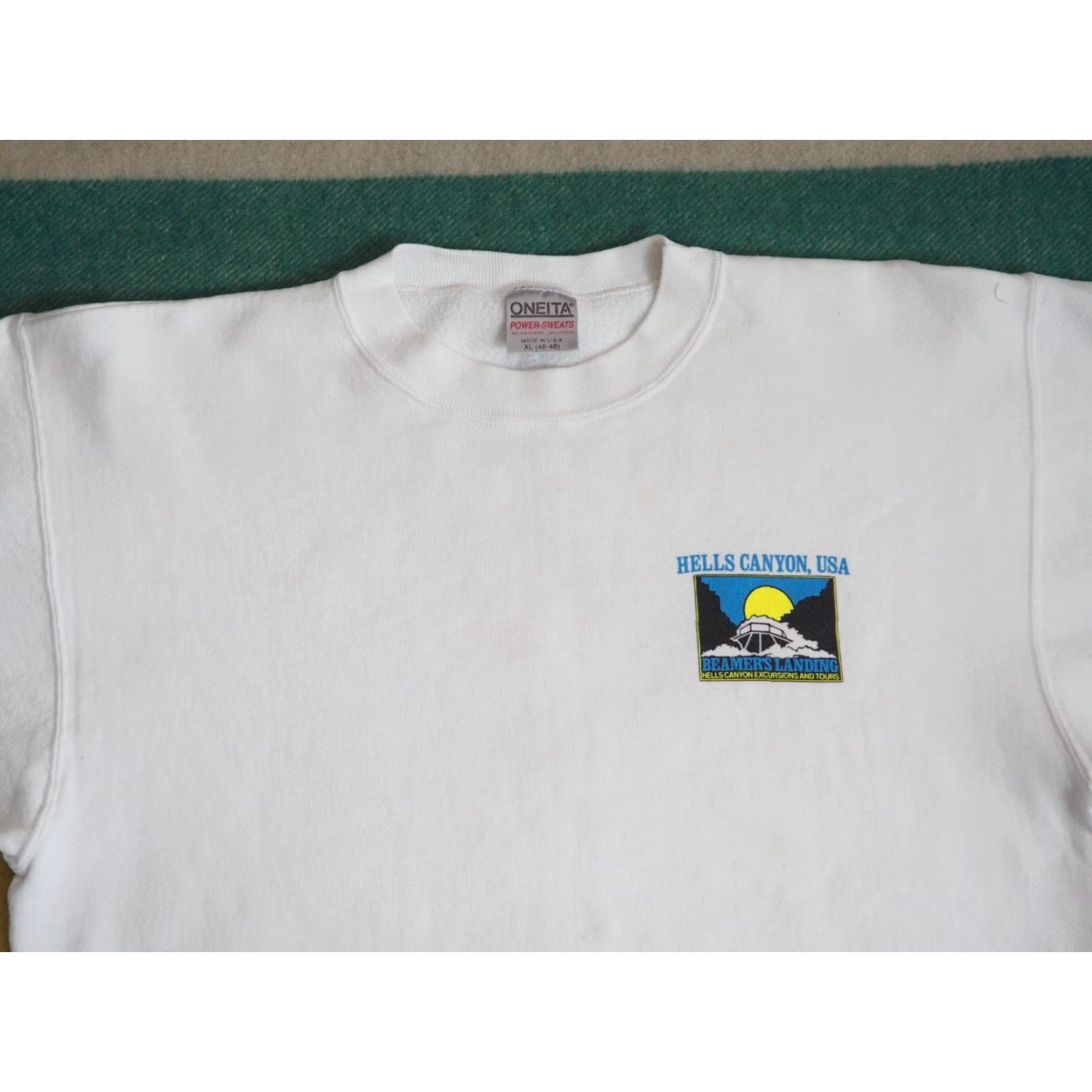 Vintage VINTAGE Oneita HELLS CANYON Idaho Boat River White USA Pullover Sweatshirt L Shirt Unisex Adults 90s Graphic Print Heavyweight content? Size US L / EU 52-54 / 3 - 6 Thumbnail