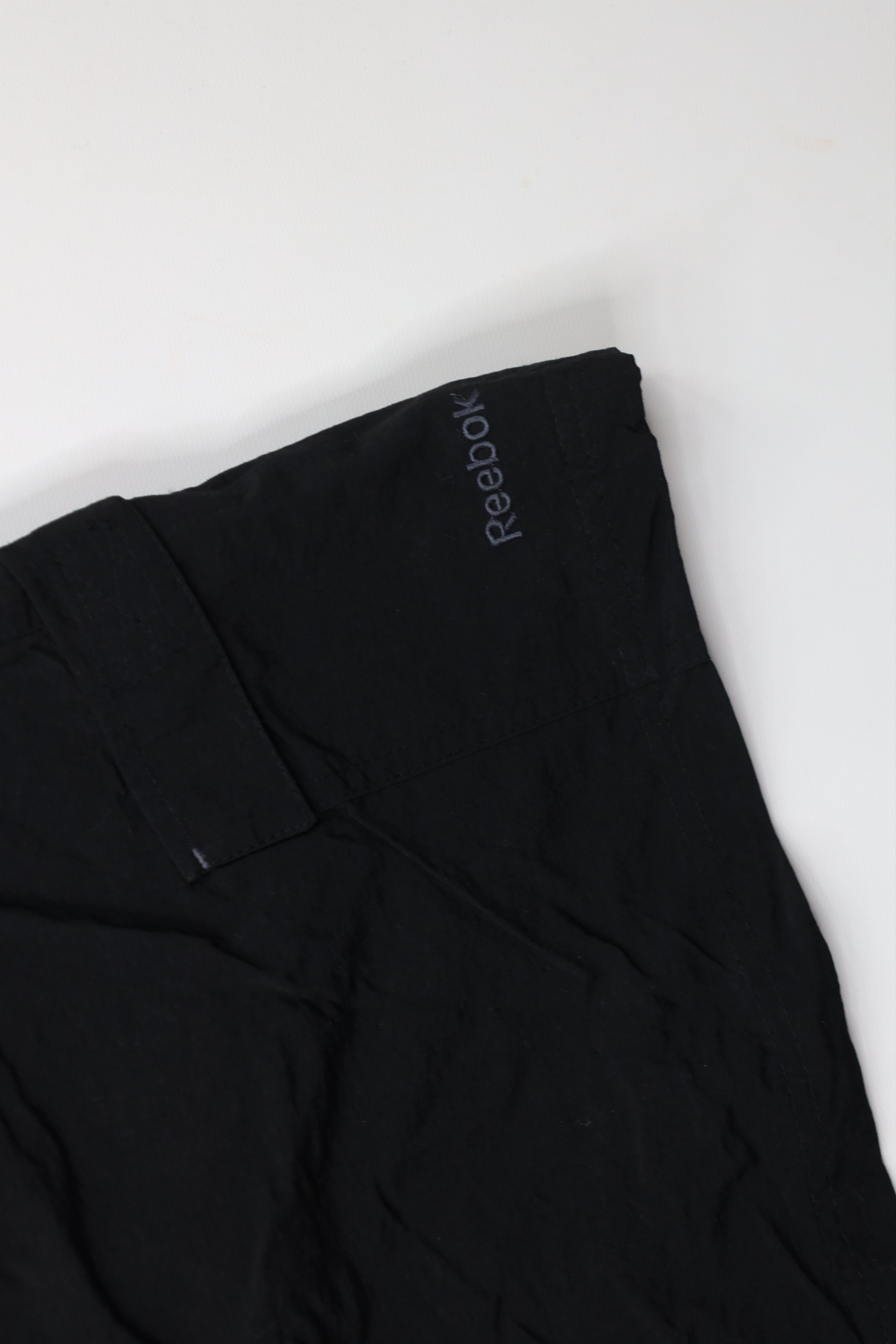 Reebok Vintage Y2K Reebok Windbreaker Cargo Shorts Black Nylon Size US 36 / EU 52 - 5 Thumbnail