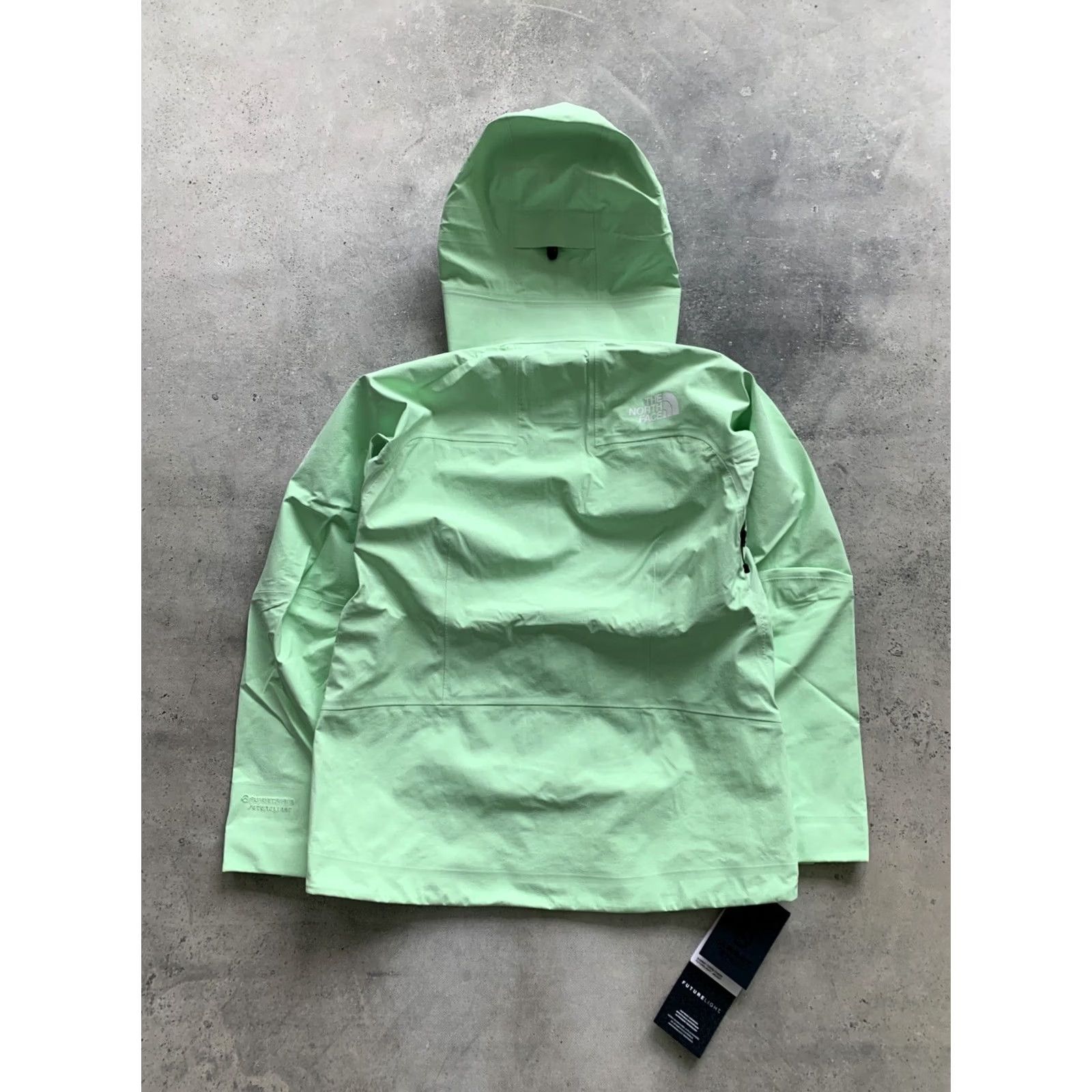 The North Face VINTAGE The North Face Torre Egger Futurelight Summit Ski Jacket Womens XS Patina Green Ski Jacket Womens XS Patina Green 90s Outdoor Styles Womens Size XS / US 0-2 / IT 36-38 - 3 Thumbnail