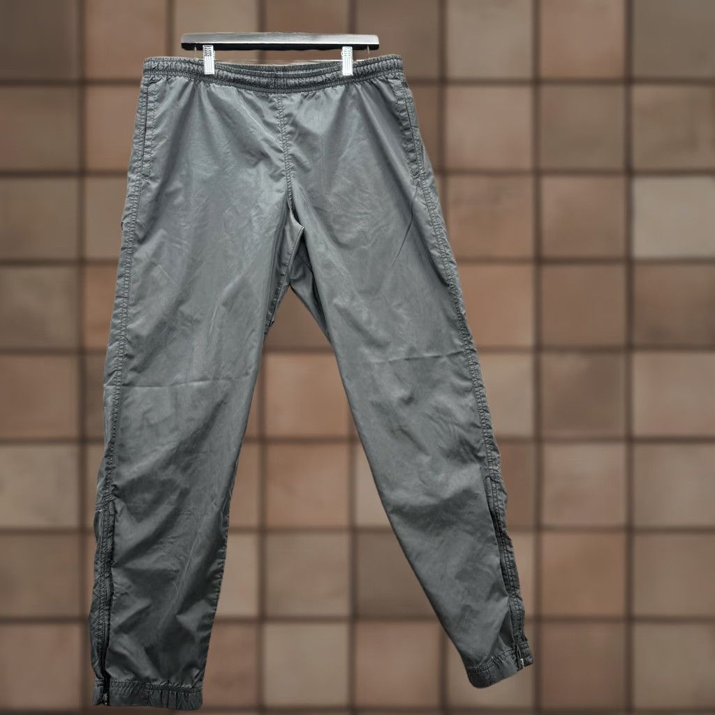 Nike Vintage Nike Track Pants Men M Black Nylon 90s Y2K Streetwear Pants Mens Track Pants 90s Nike Black Nylon Athletic Pockets Elastic Waist Inseam 31 in Size US 31 - 1 Thumbnail