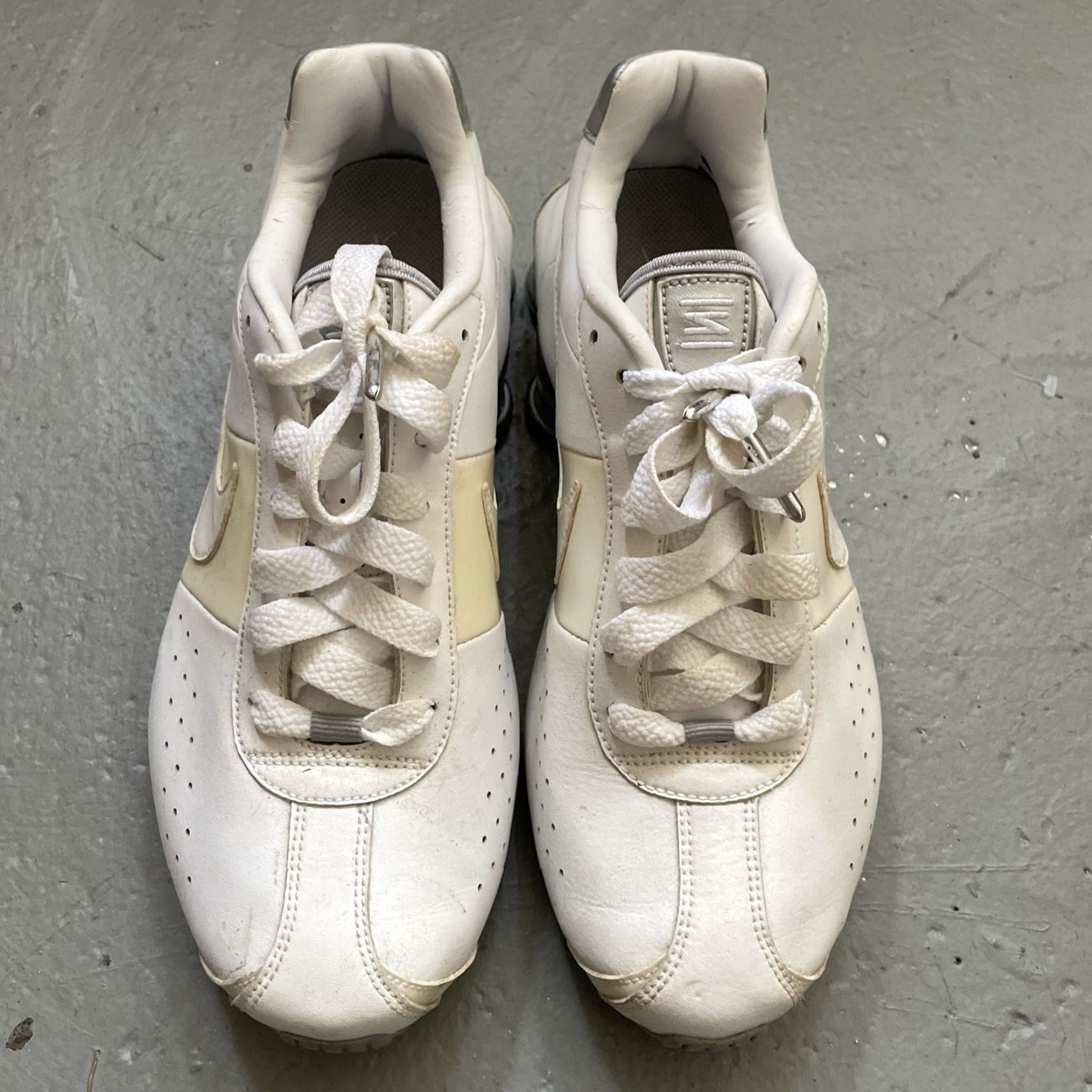 Nike Nike Shox Classic 2 II Sneaker Women’s 7 Beige 2009 343907-111 Size US 7 / IT 37 - 2 Thumbnail