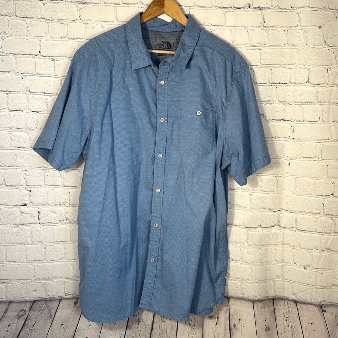 The North Face The North Face Men's Shirt XL Short Sleeve Button Up Blue & White Striped Size US XL / EU 56 / 4 - 2 Thumbnail