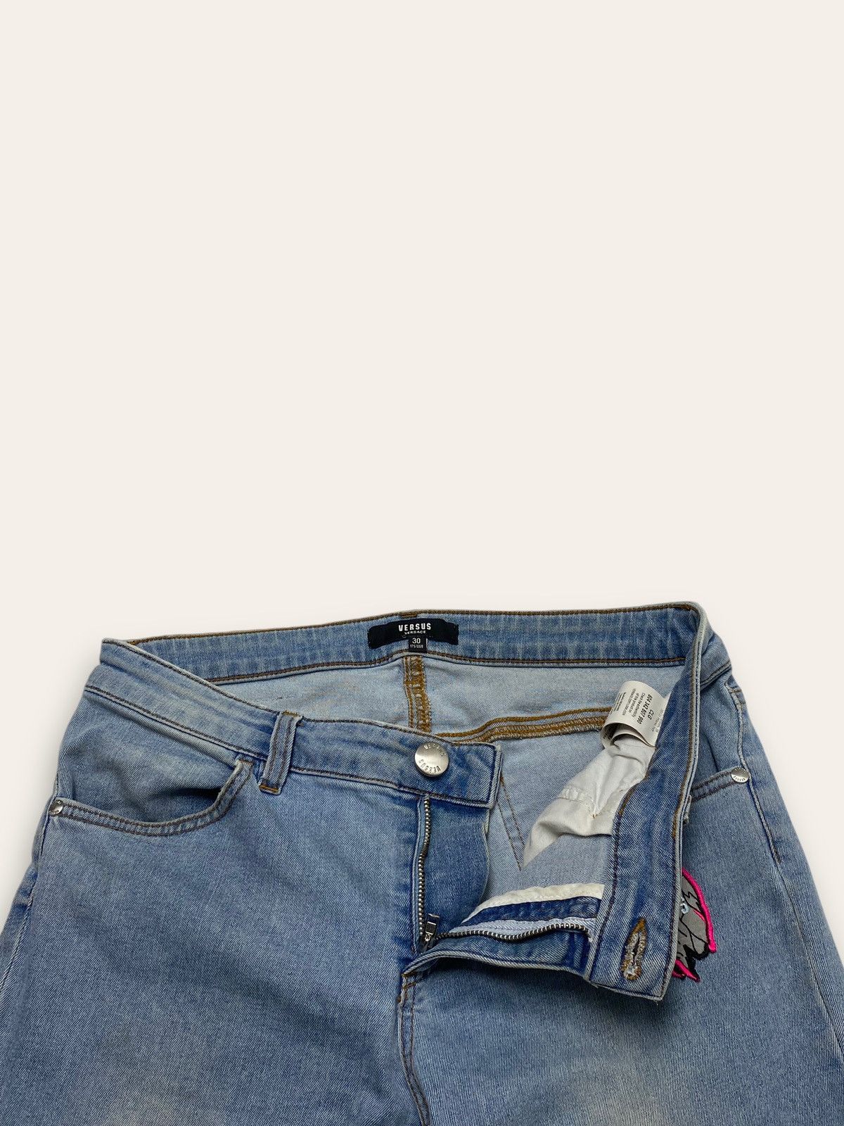 Jean Vintage VERSUS VERSACE Blue Animal Patch Jeans Slim Y2K Size 31" - 6 Thumbnail