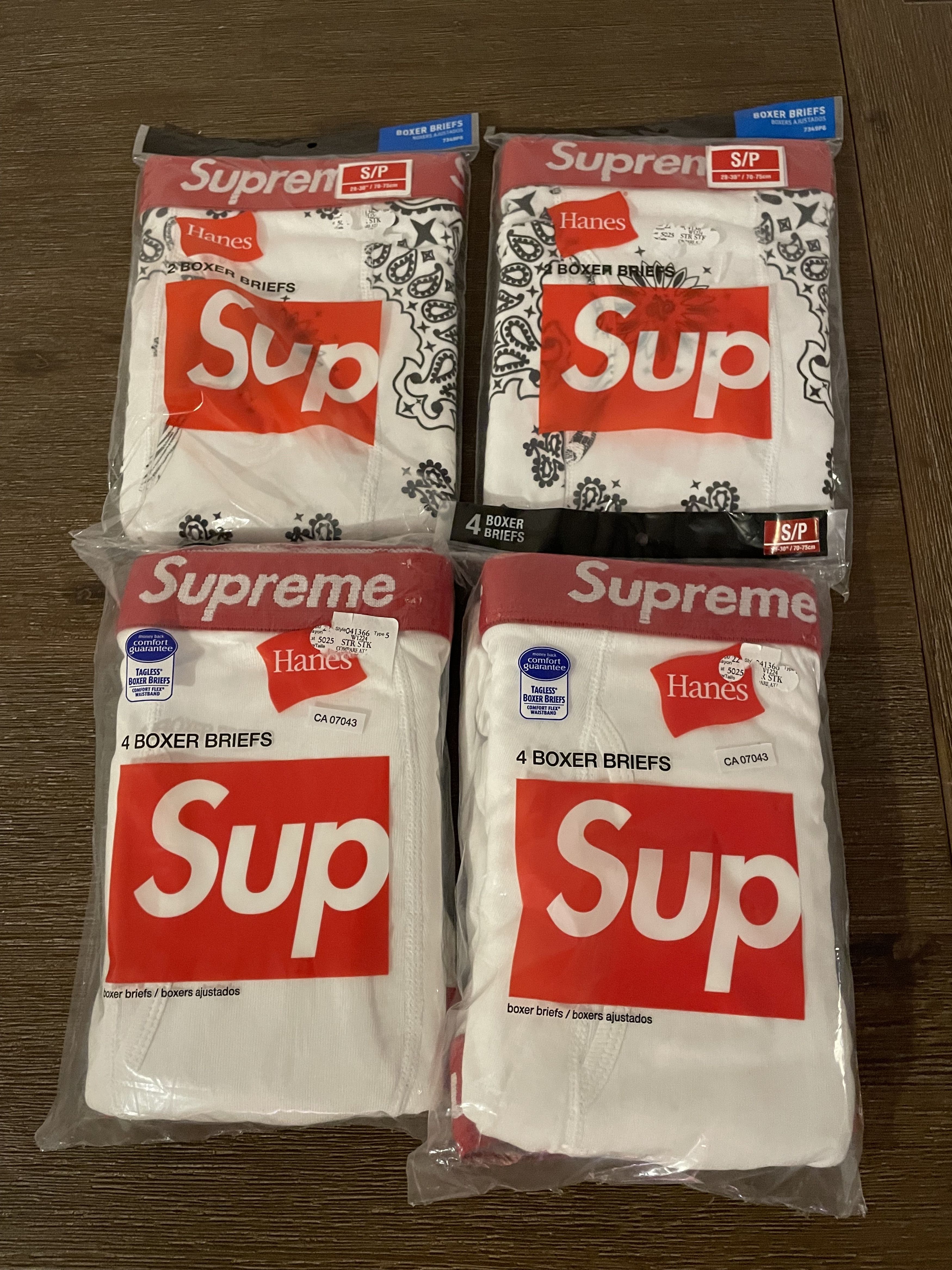 Supreme Supreme x Hanes boxers (2 pack - Small) Size 30 - 3 Thumbnail