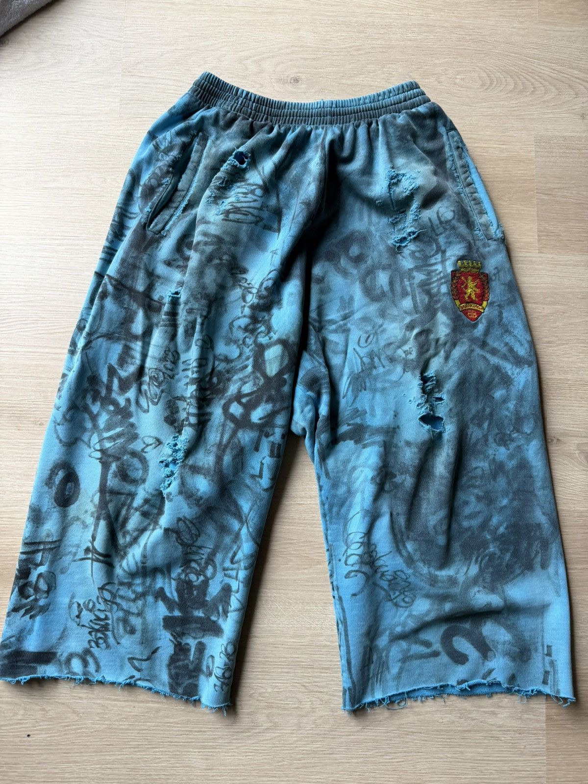 Balenciaga Balenciaga SS23 Blue Skater Graffiti Sweatpants Sz.L Size US 34 / EU 50 - 1 Thumbnail