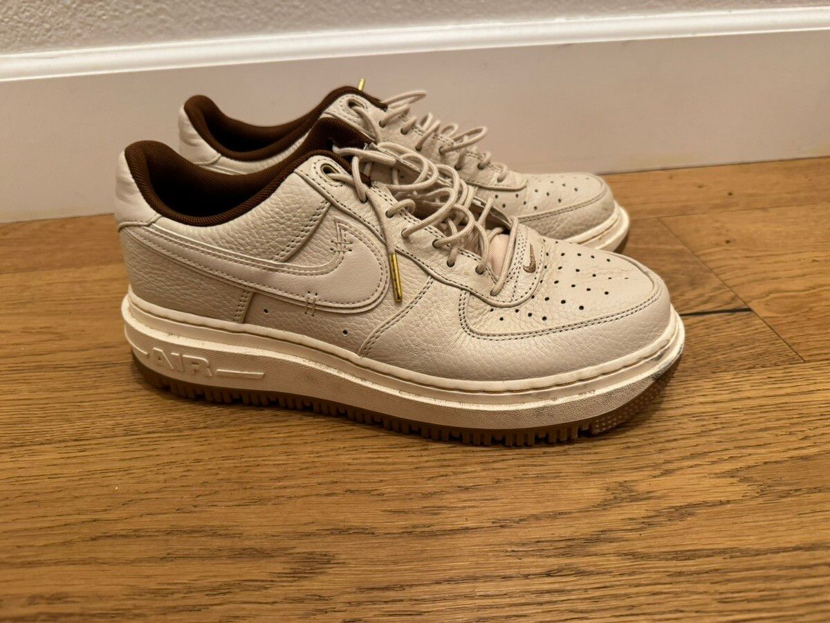 Nike Nike Air Force 1 Low Luxe Pearl Size US 9 / EU 42 - 4 Thumbnail