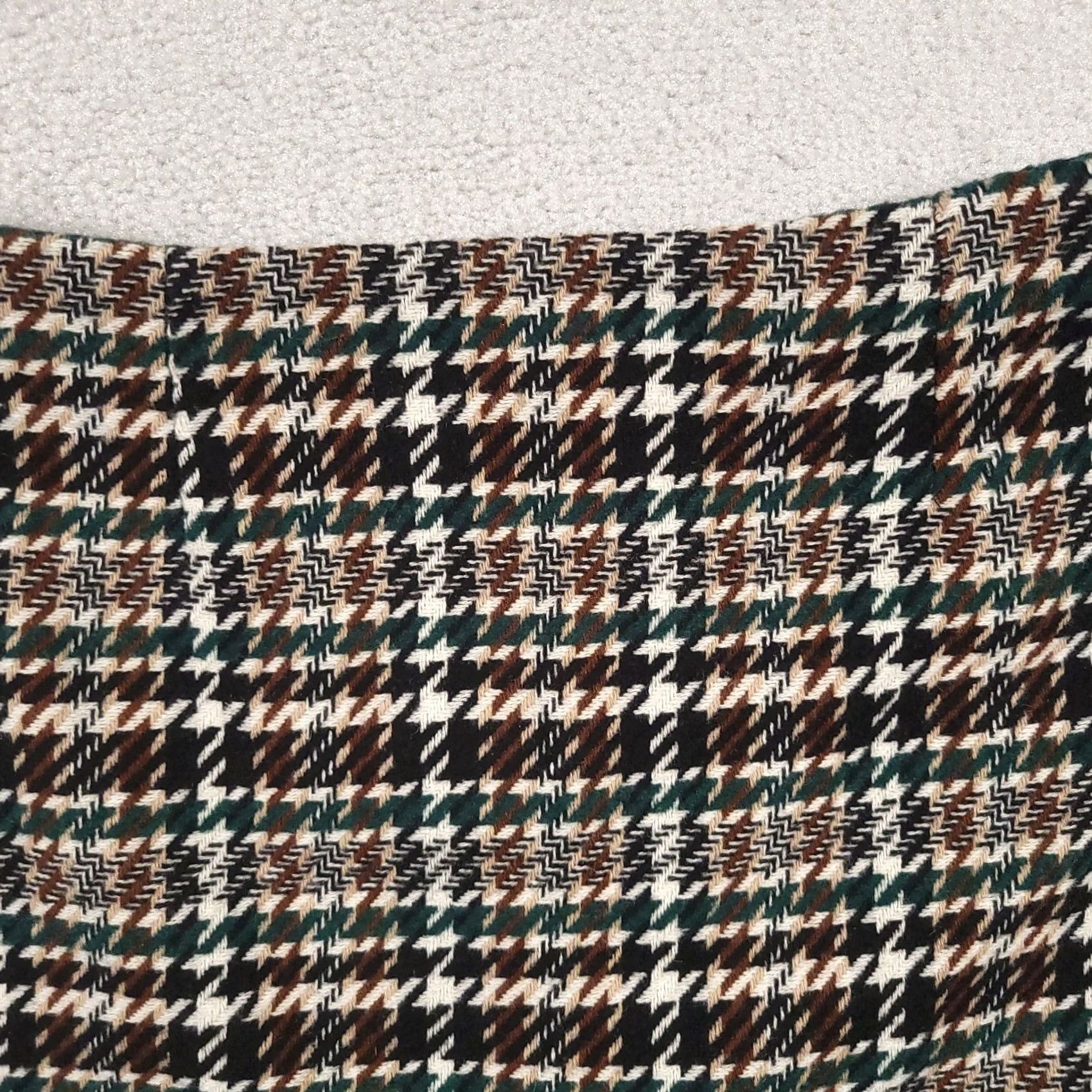 H&M H&M Mini Skirt Women's 10 Multi-color Knit Poly Wool Blend Short Lined Zip Skirt Mens? Size 32" / US 10 / IT 46 - 3 Thumbnail