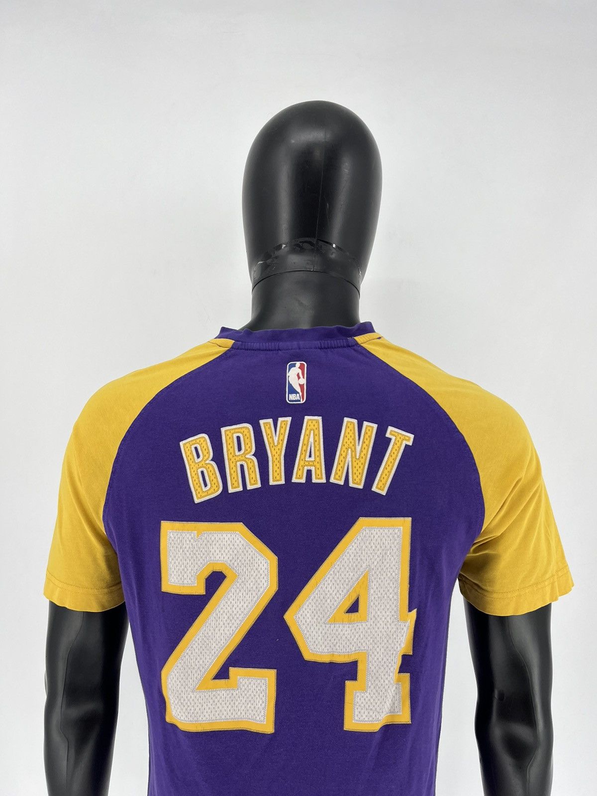 Adidas 🔷Vintage Adidas L.A. Lakers Kobe Bryant #24 T-shirt🔷 Size US M / EU 48-50 / 2 - 8 Thumbnail