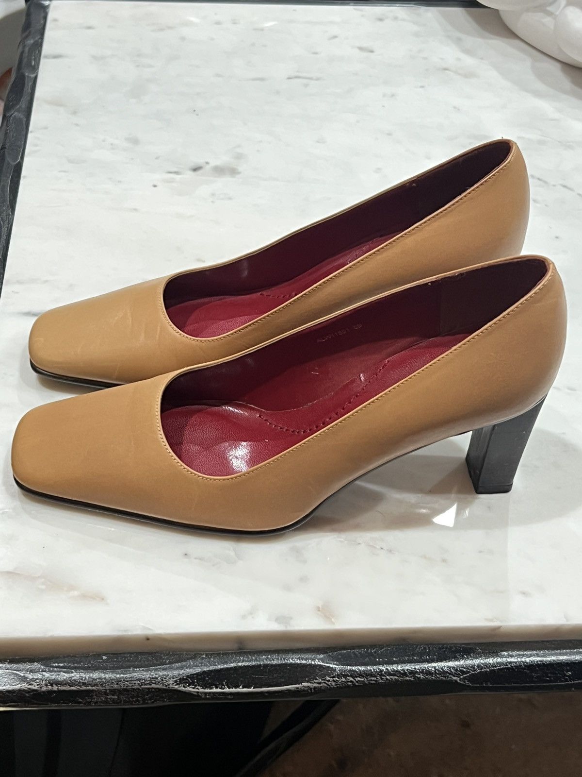Ralph Lauren Lauren Ralph Lauren Tan Heels Size US 5 / IT 35 - 2 Thumbnail