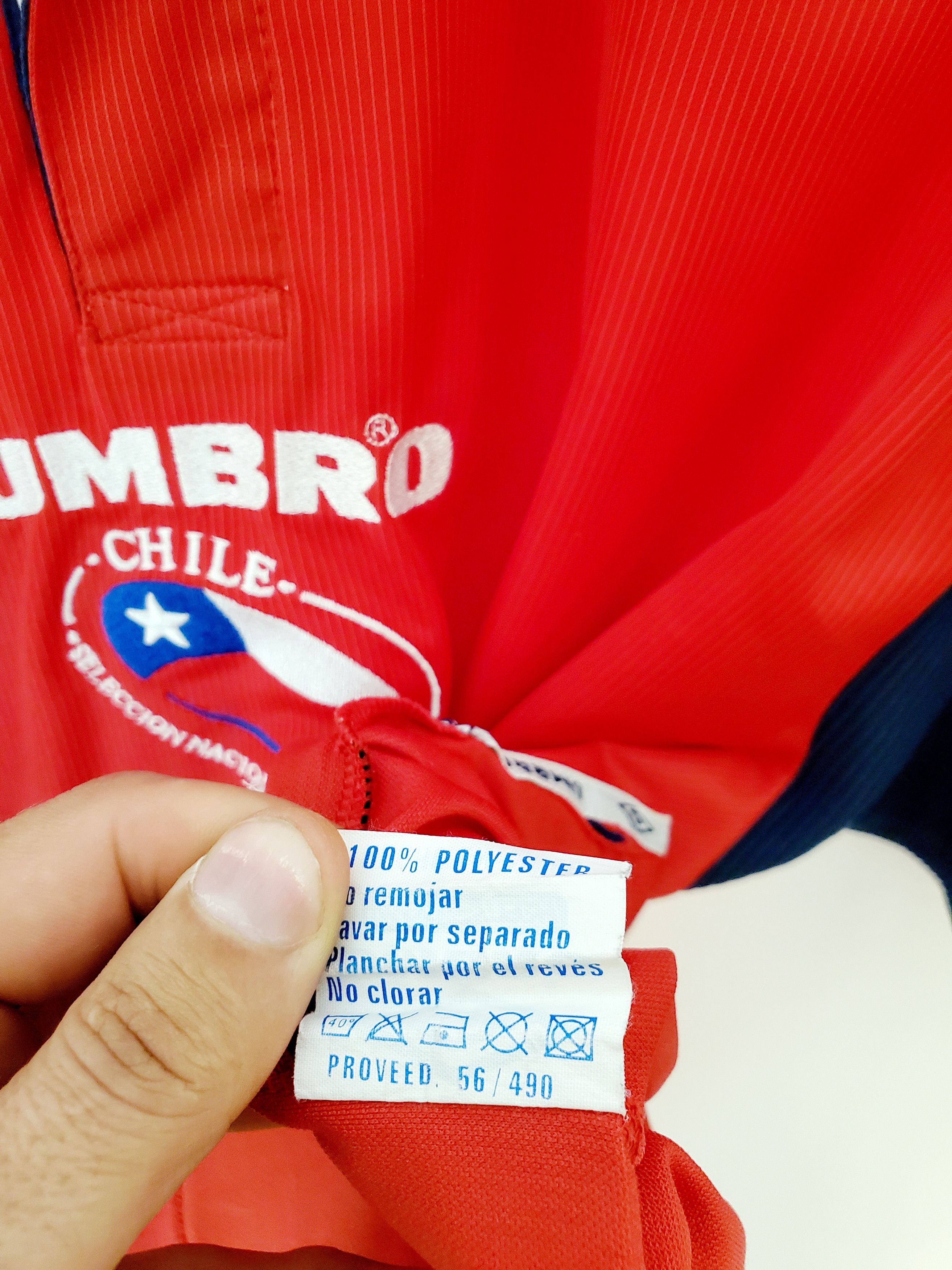 Umbro × Vintage Vintage 90s Umbro Chile National soccer jersey size Xl Size US XL / EU 56 / 4 - 8 Thumbnail