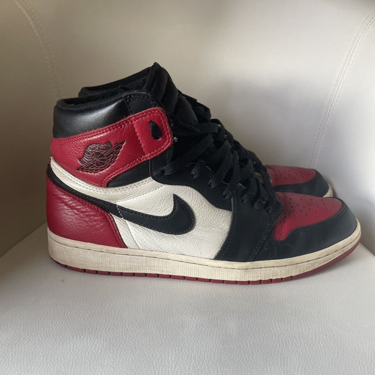 Jordan Brand Jordan 1 Retro High Bred Toe Size US 11.5 / EU 44-45 - 2 Thumbnail
