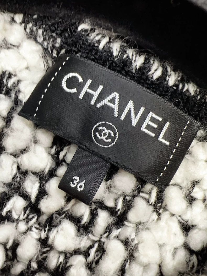 Chanel Chanel 19B black and white plaid large wool knitted jacket Size XS / US 0-2 / IT 36-38 - 5 Thumbnail