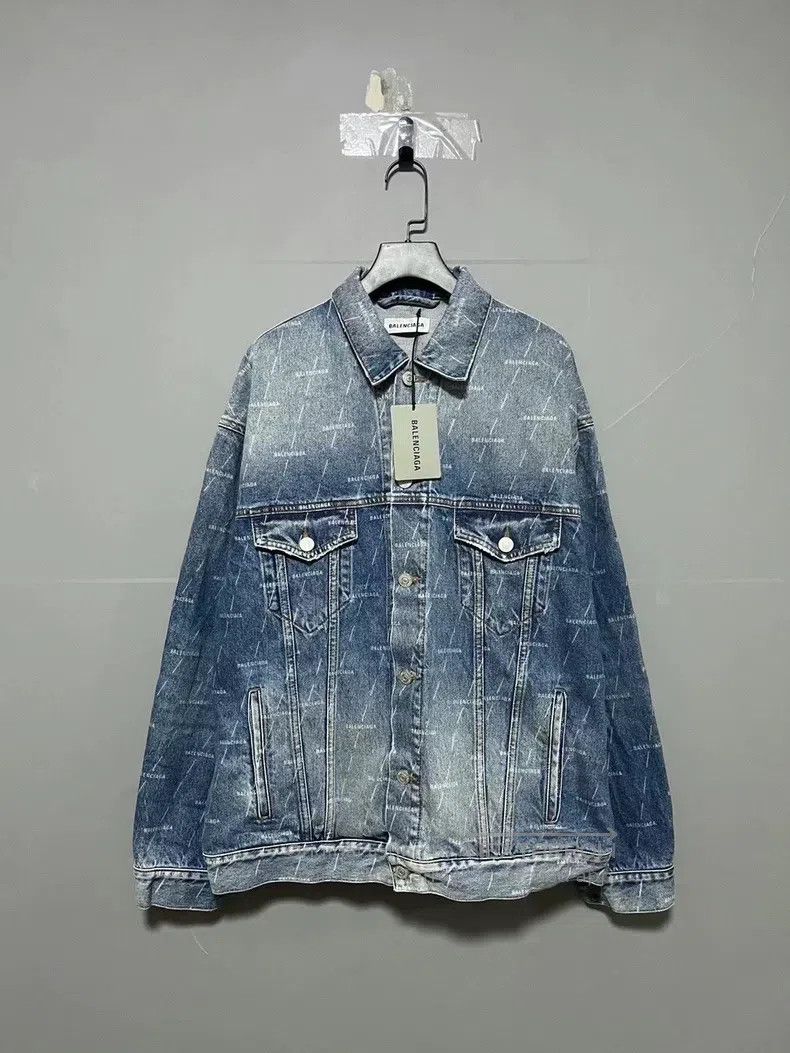 Balenciaga Balenciaga Bullet screen full-print logo denim jacket Size XXS / US 00 / IT 34 - 1 Thumbnail