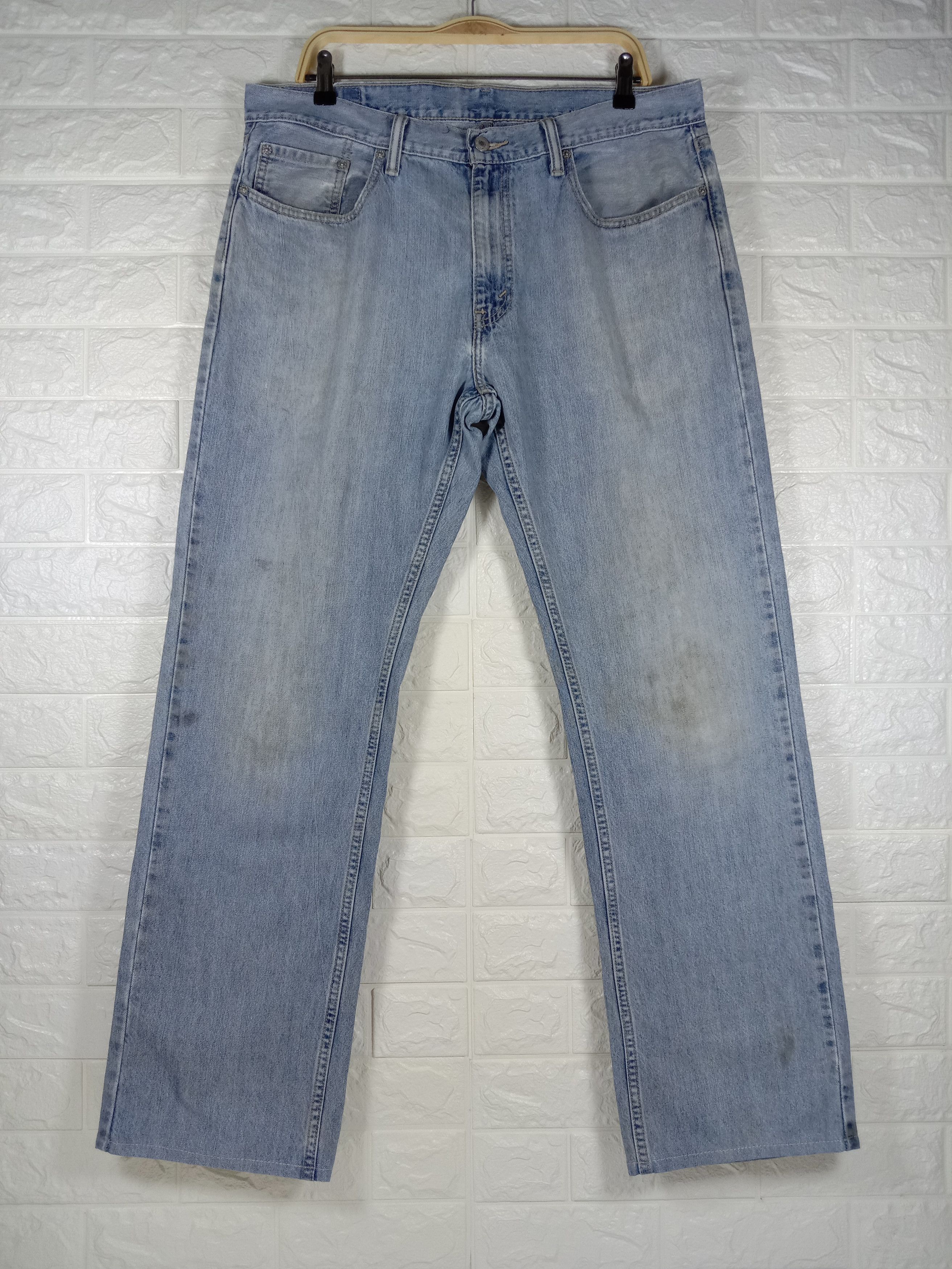 Vintage Levi’s 559 Jeans Light Wash Relaxed Straight Denim