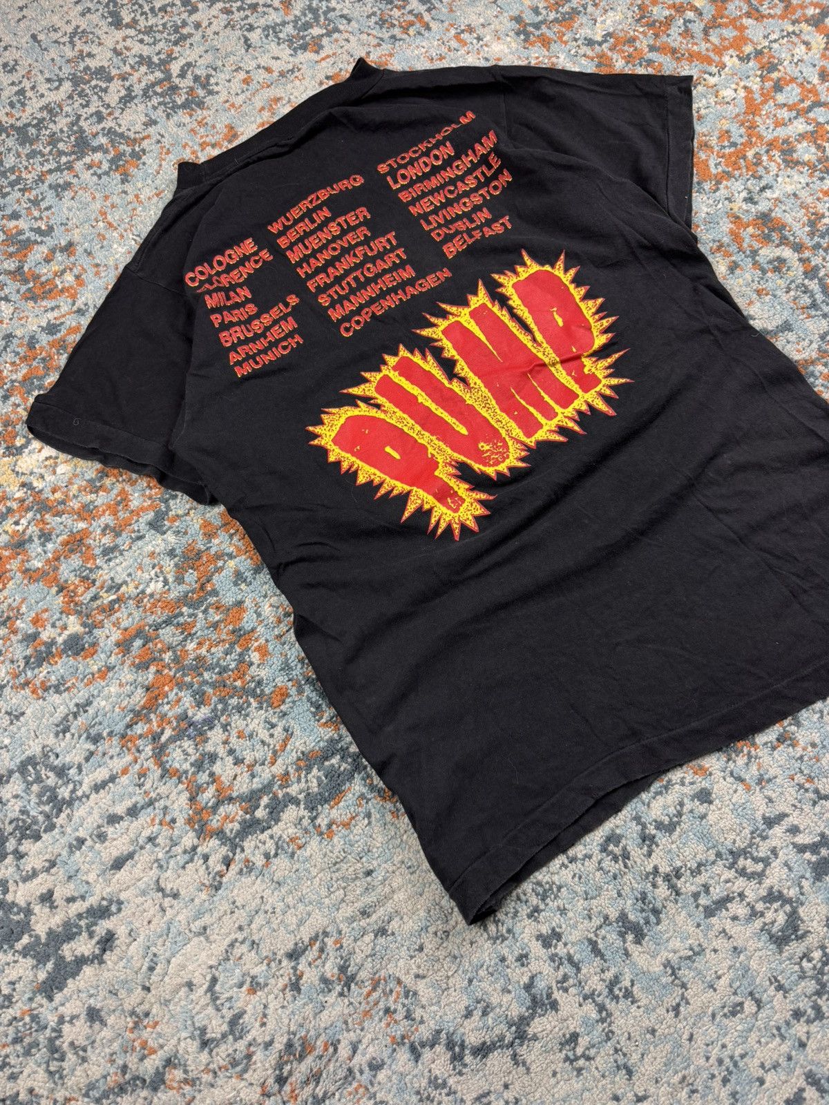 Band Tees Vintage 1989 Aerosmith PUMP euro tour graphic band tee Size US M / EU 48-50 / 2 - 4 Thumbnail