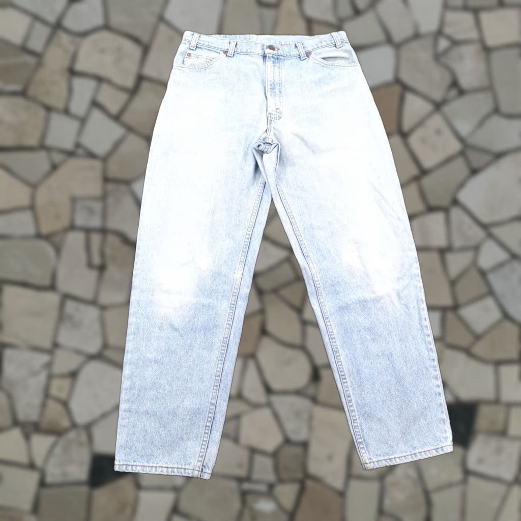 Levi's Vintage Levis Jeans Mens 34x30 Blue Denim 550 Loose Fit Tapered Orange Tab 90s Size US 34 / EU 50 - 1 Thumbnail