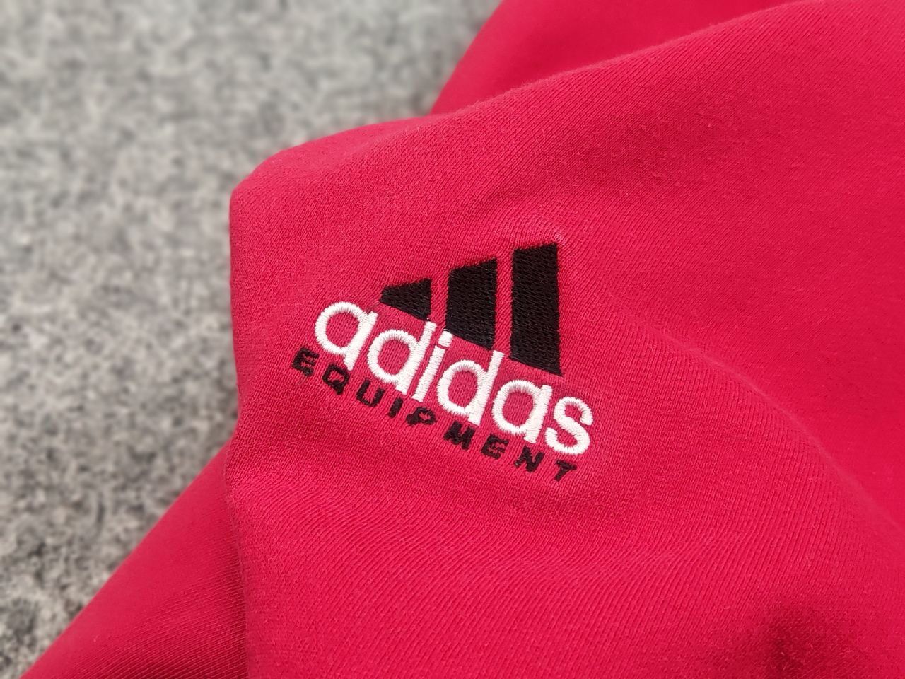 Adidas Vintage 90's Adidas Equipment Logo red Crew neck Sweatshirt Size US L / EU 52-54 / 3 - 12 Thumbnail